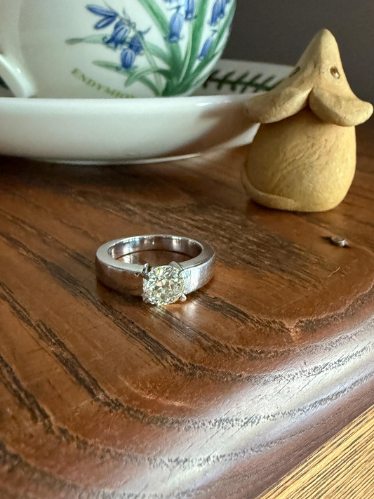 Vintage One Carat Antique Old Mine Cut DIAMOND Ring Stacker Band 7.7g 18k White Gold Solitaire Geometric Engagement 1Ctw OmC