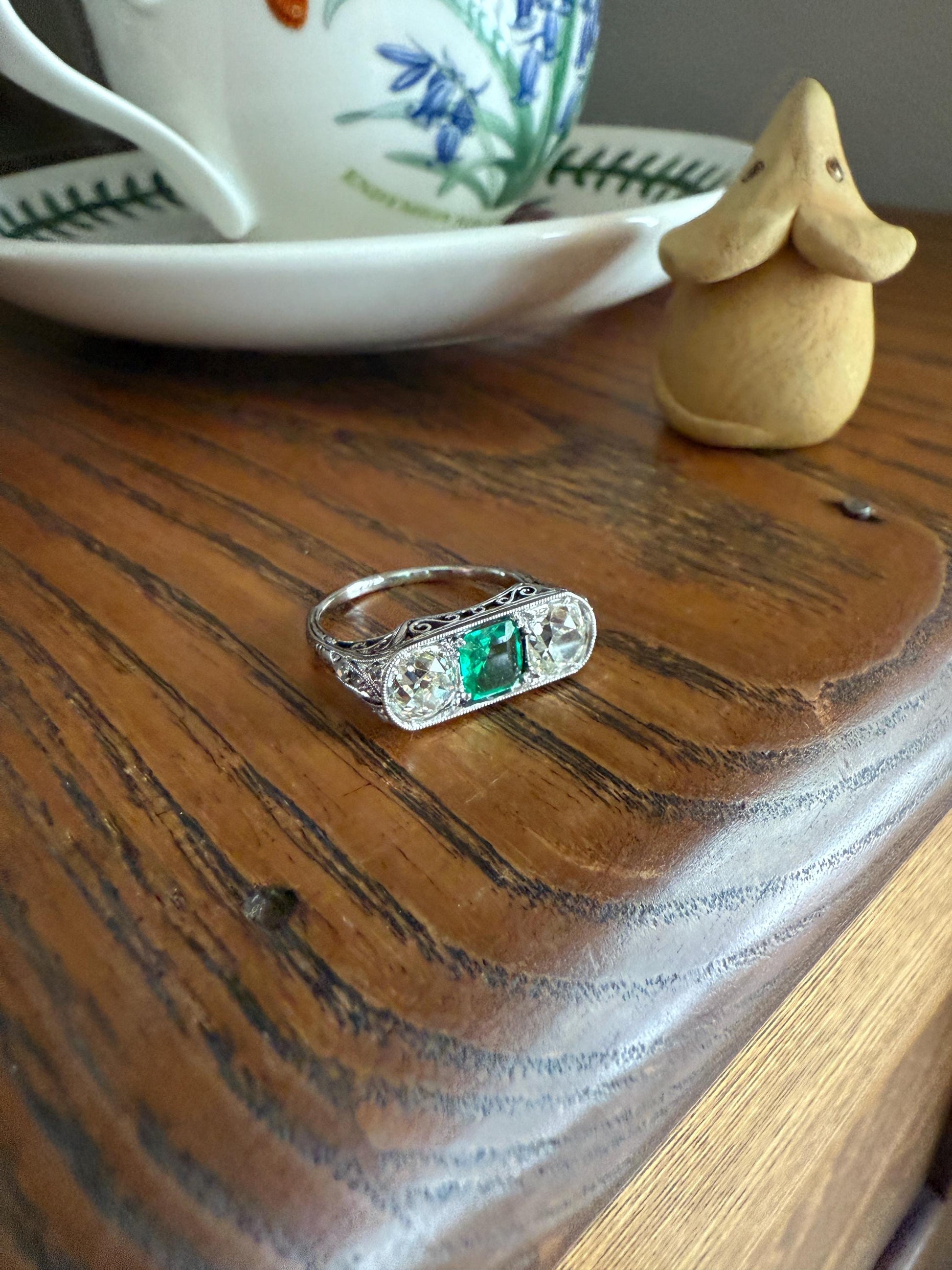 Special Antique Natural Emerald 2 Carats Old Mine Cut DIAMOND Three Stone Ring Boxed Platinum Green Art Deco Ornate Filigree Stacker