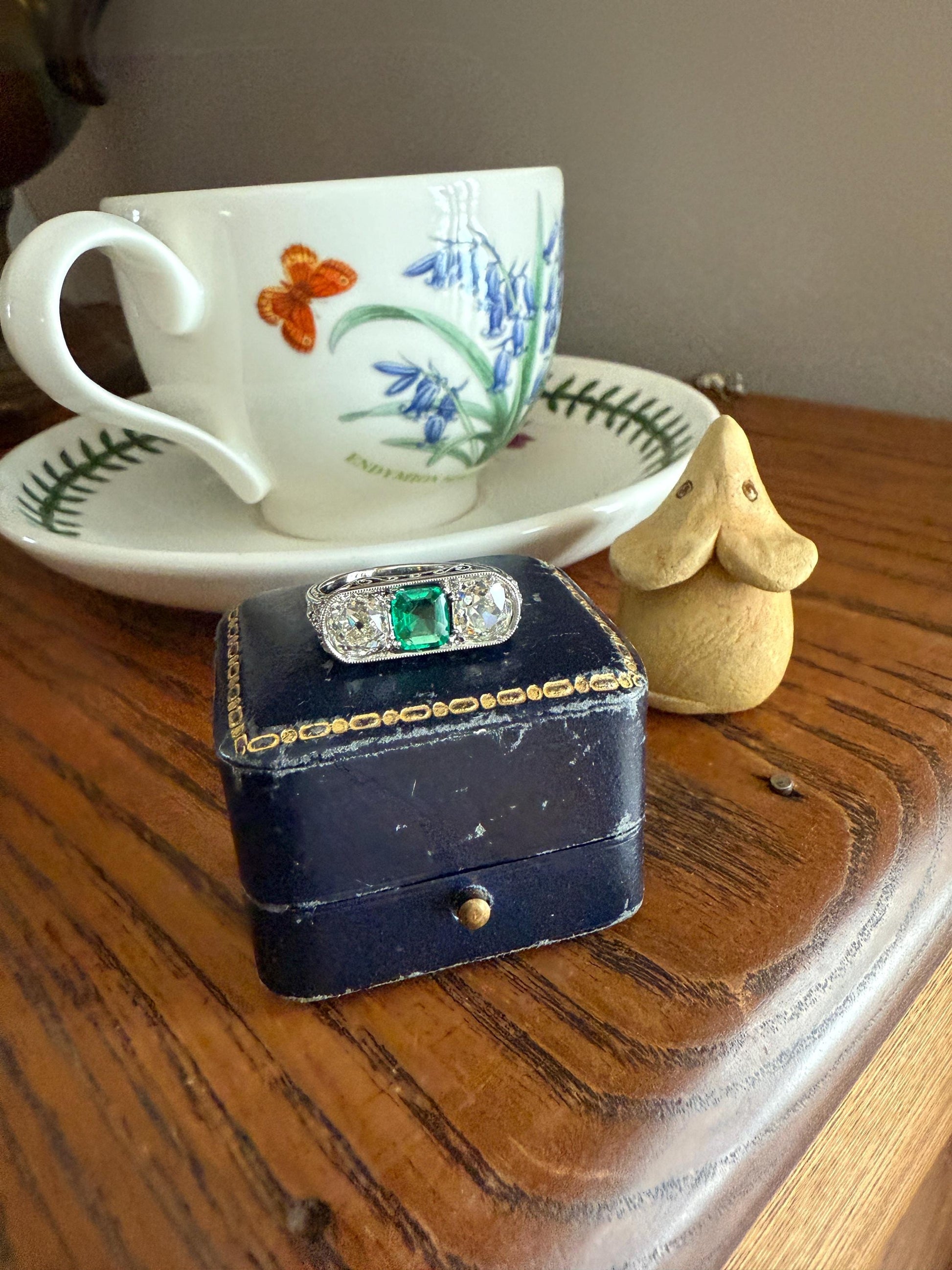 Special Antique Natural Emerald 2 Carats Old Mine Cut DIAMOND Three Stone Ring Boxed Platinum Green Art Deco Ornate Filigree Stacker