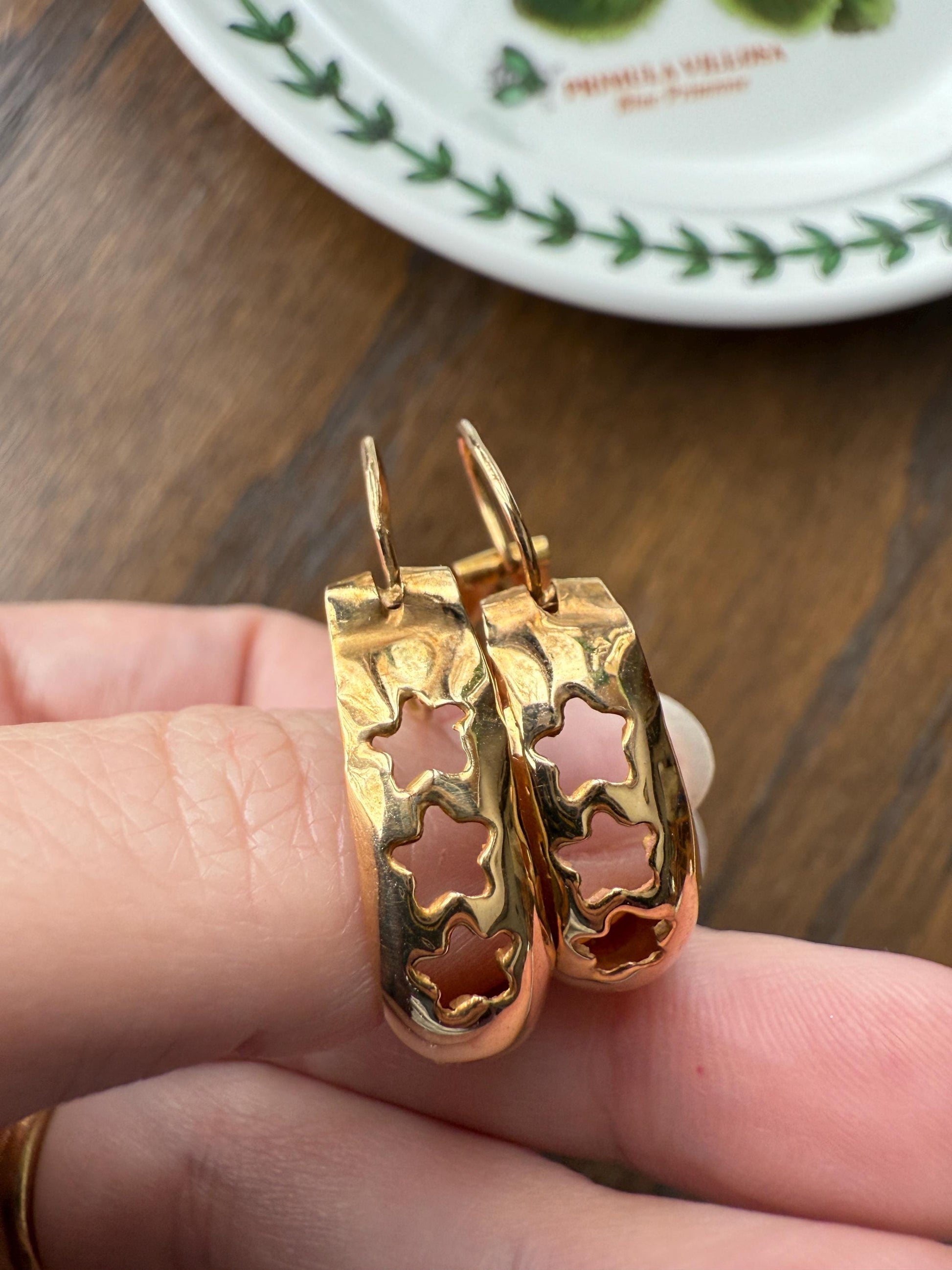 STAR Large Cutout Figural Creole Hoop Earrings French 18k Gold Vintage Chunky Retro Celestial