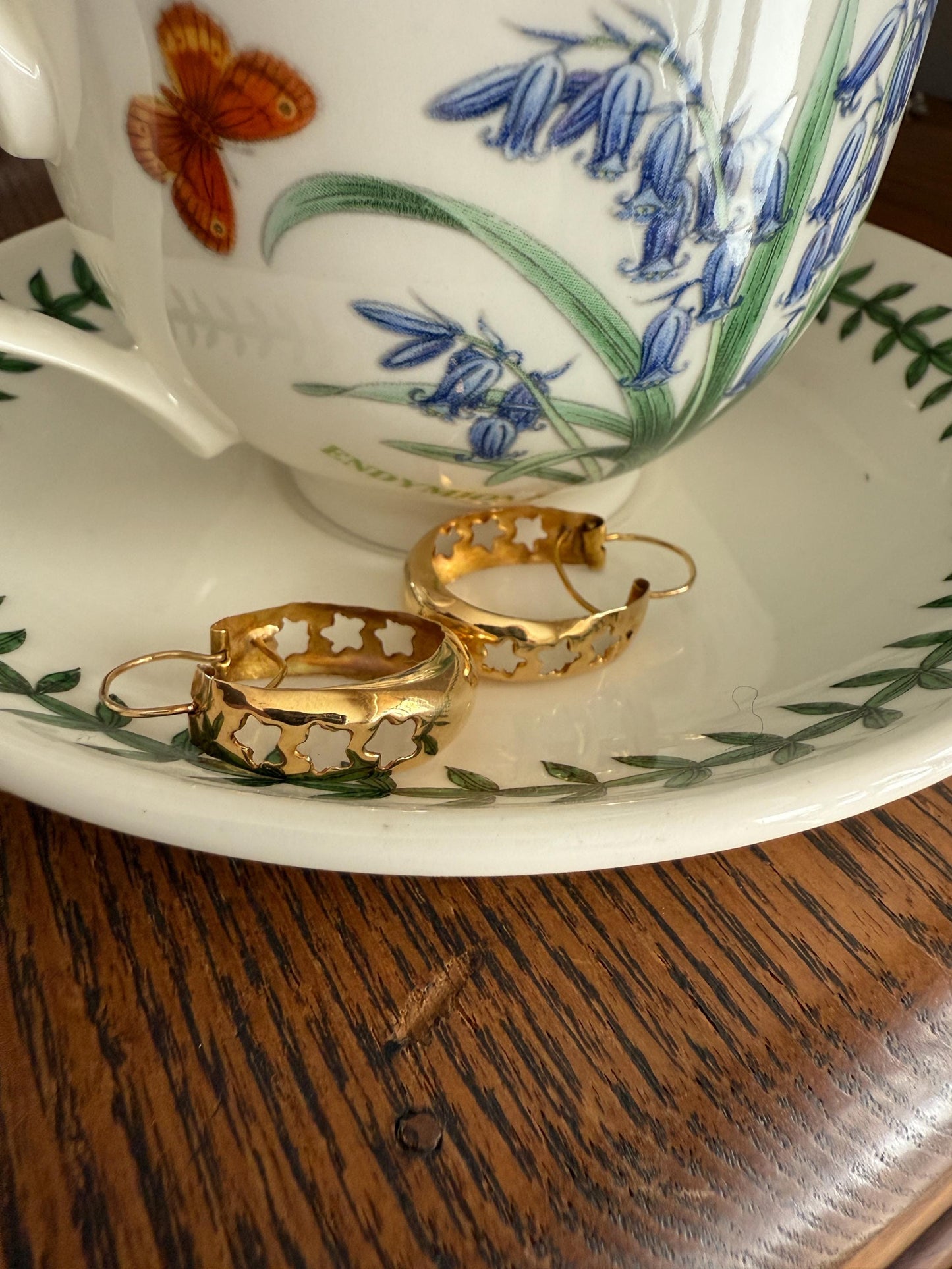 STAR Large Cutout Figural Creole Hoop Earrings French 18k Gold Vintage Chunky Retro Celestial