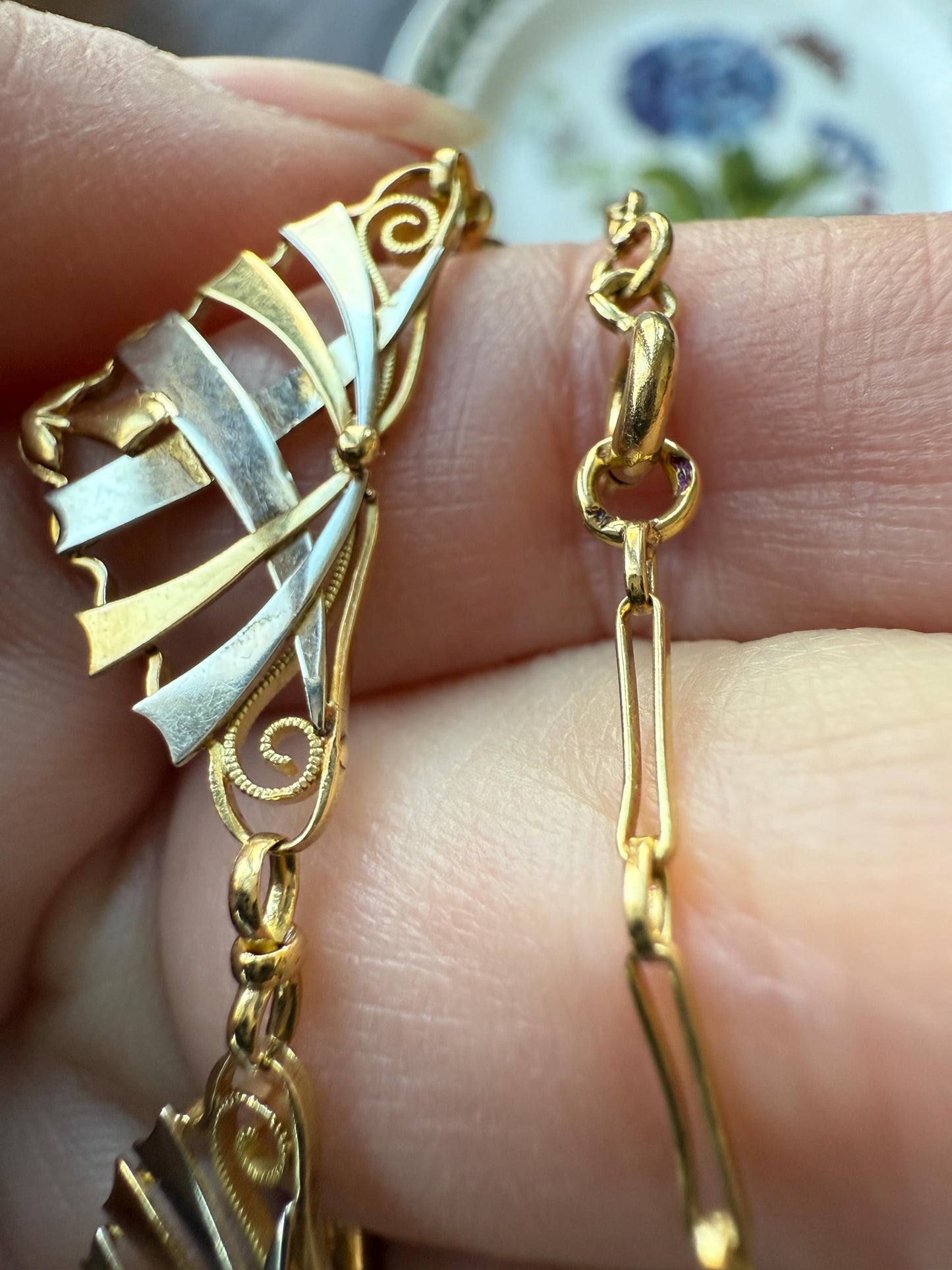 French Art Deco Antique 7.5g 18k Gold Two Tone Necklace Drapery Paperclip Chain Collar Fan Panels Pendants Figural Geometric Fanned Swirl