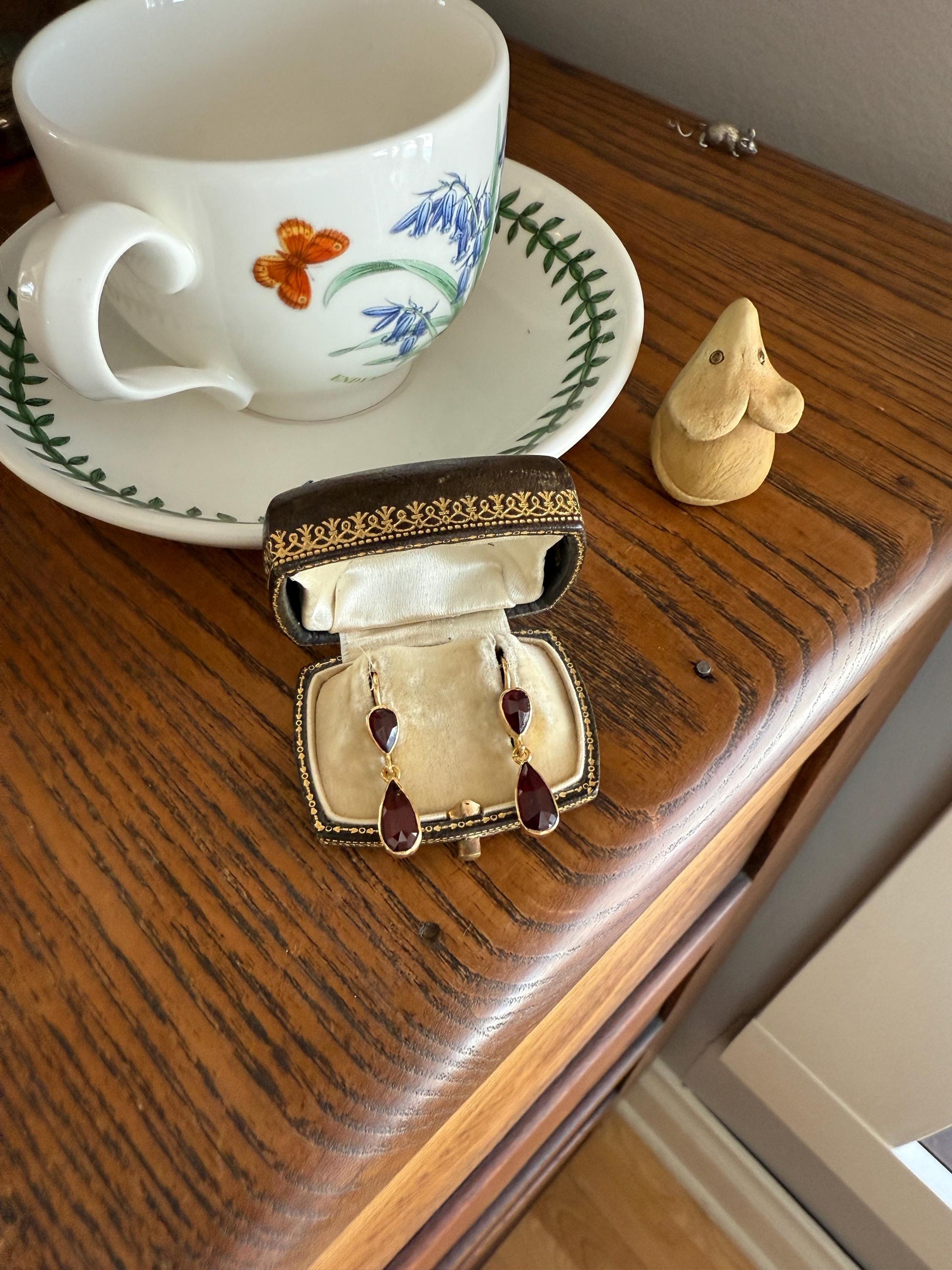 Teardrop Dangles Vintage Pear PERPIGNAN GARNET Earrings 18k Gold French Dormouse Rose Cut Closed Back Crimson Red