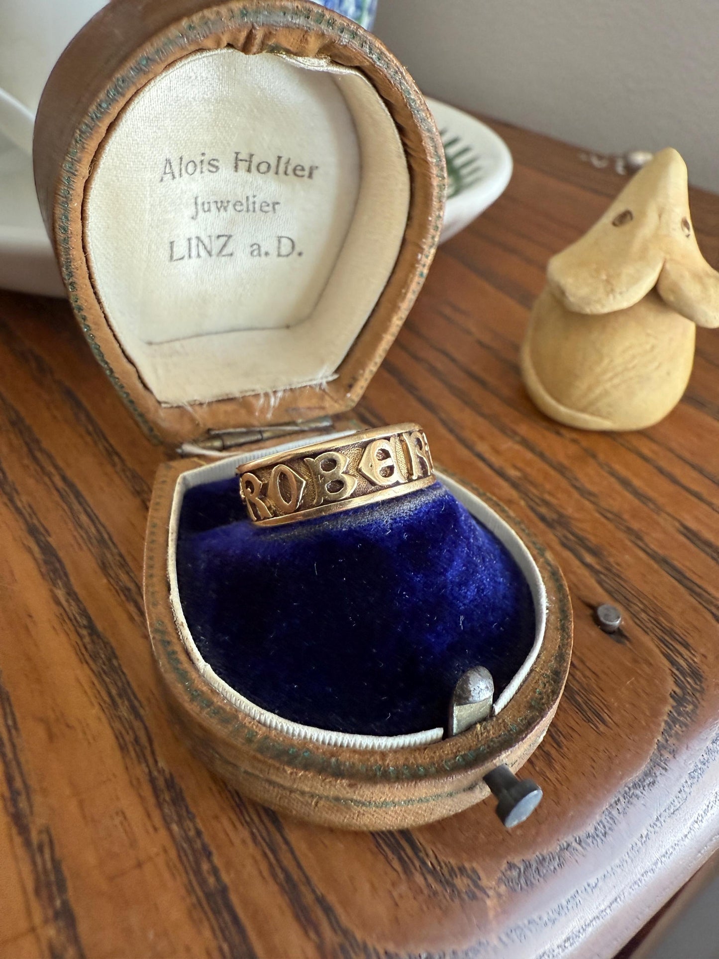 Wish My Name Was ROBERT Antique DATED 1909 French Edwardian 14k Gold Solid Ornate Eternity 3D Monogram Cigar Band Name Ring