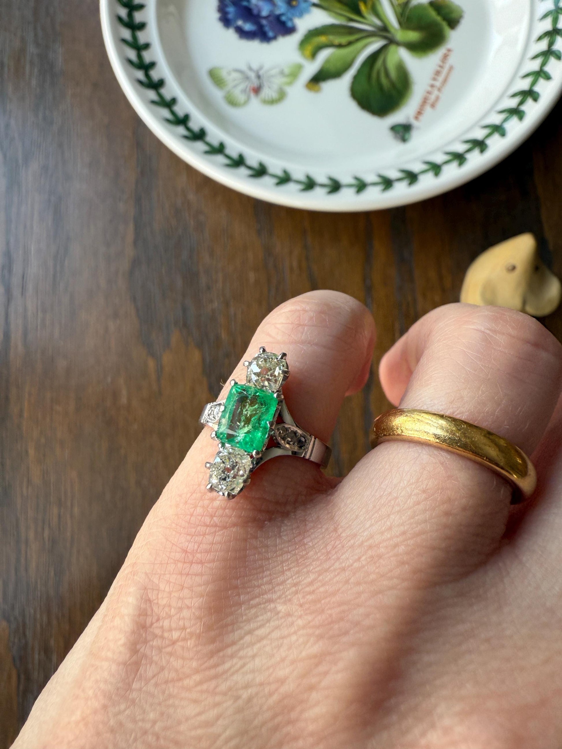 Art Deco Natural EMERALD 1 Carat Tdw Old Mine Cut DIAMOND Chunky Green Three Stone Ring Platinum & 18k White Gold French Geometric Pinky