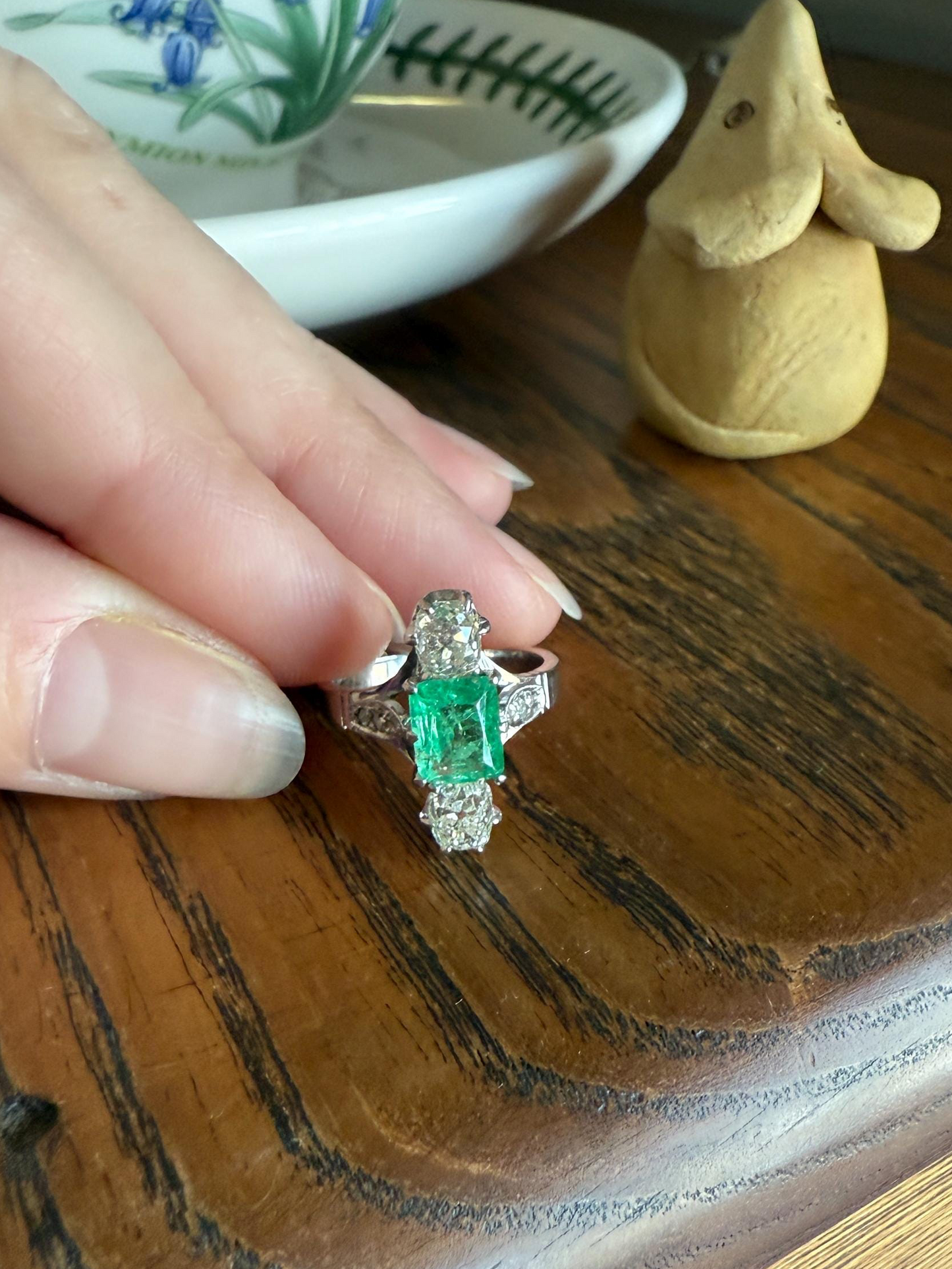 Art Deco Natural EMERALD 1 Carat Tdw Old Mine Cut DIAMOND Chunky Green Three Stone Ring Platinum & 18k White Gold French Geometric Pinky