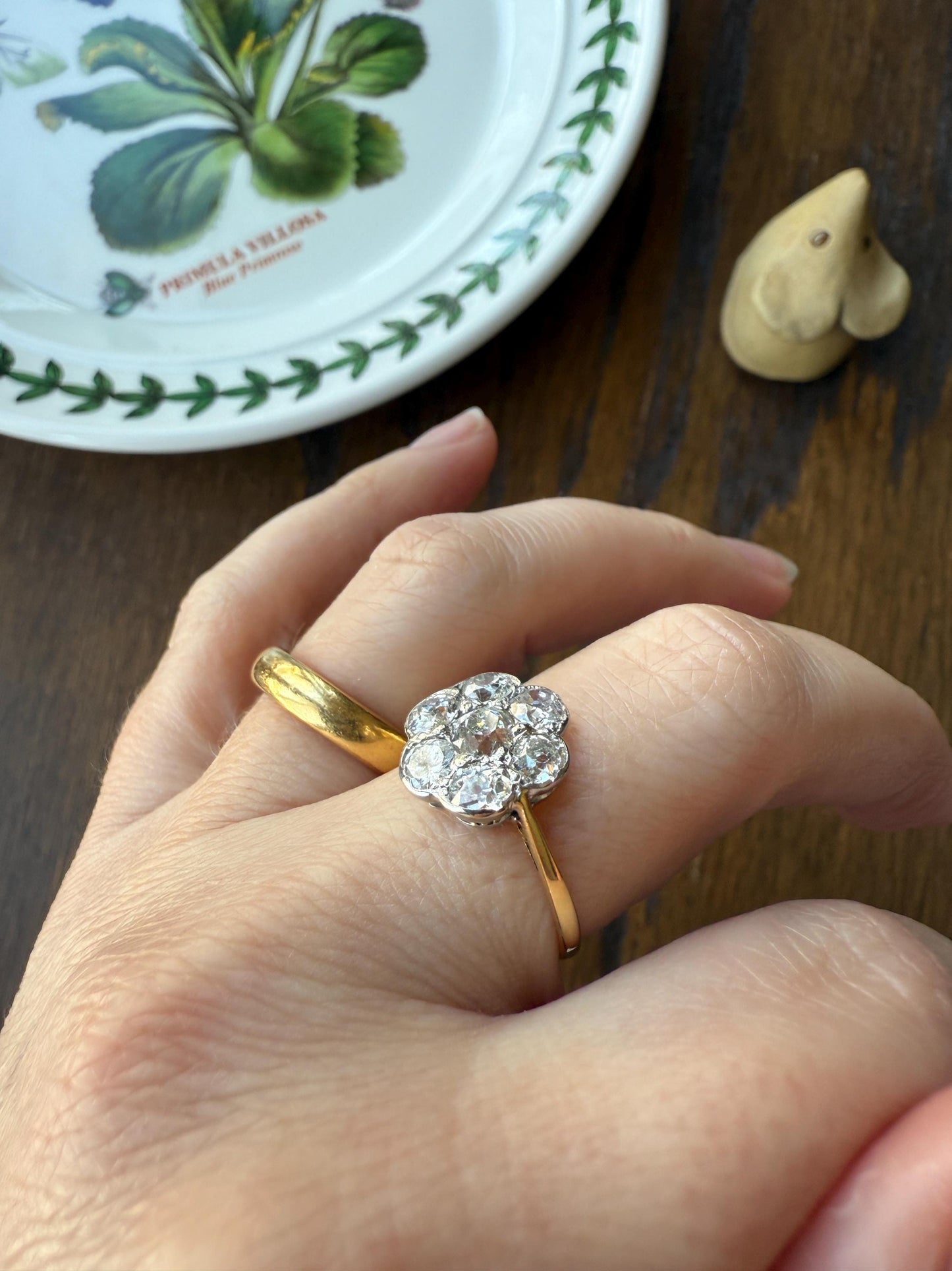 Vintage 1.9 Carat Old Mine Cut DIAMOND Daisy Flower Cluster Ring 18k Gold Art Deco Tall Domed Antique Seven Stone Bezel Setting Floral
