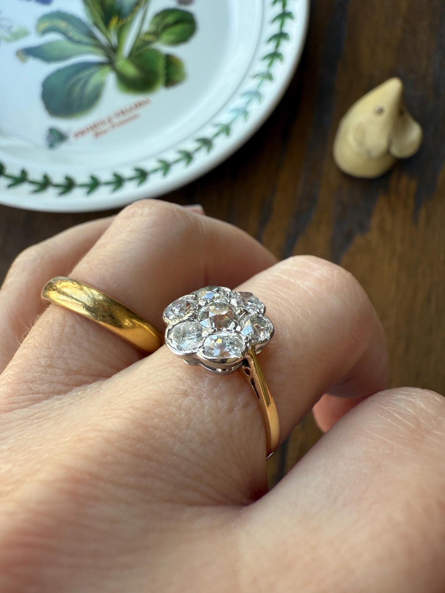 Vintage 1.9 Carat Old Mine Cut DIAMOND Daisy Flower Cluster Ring 18k Gold Art Deco Tall Domed Antique Seven Stone Bezel Setting Floral