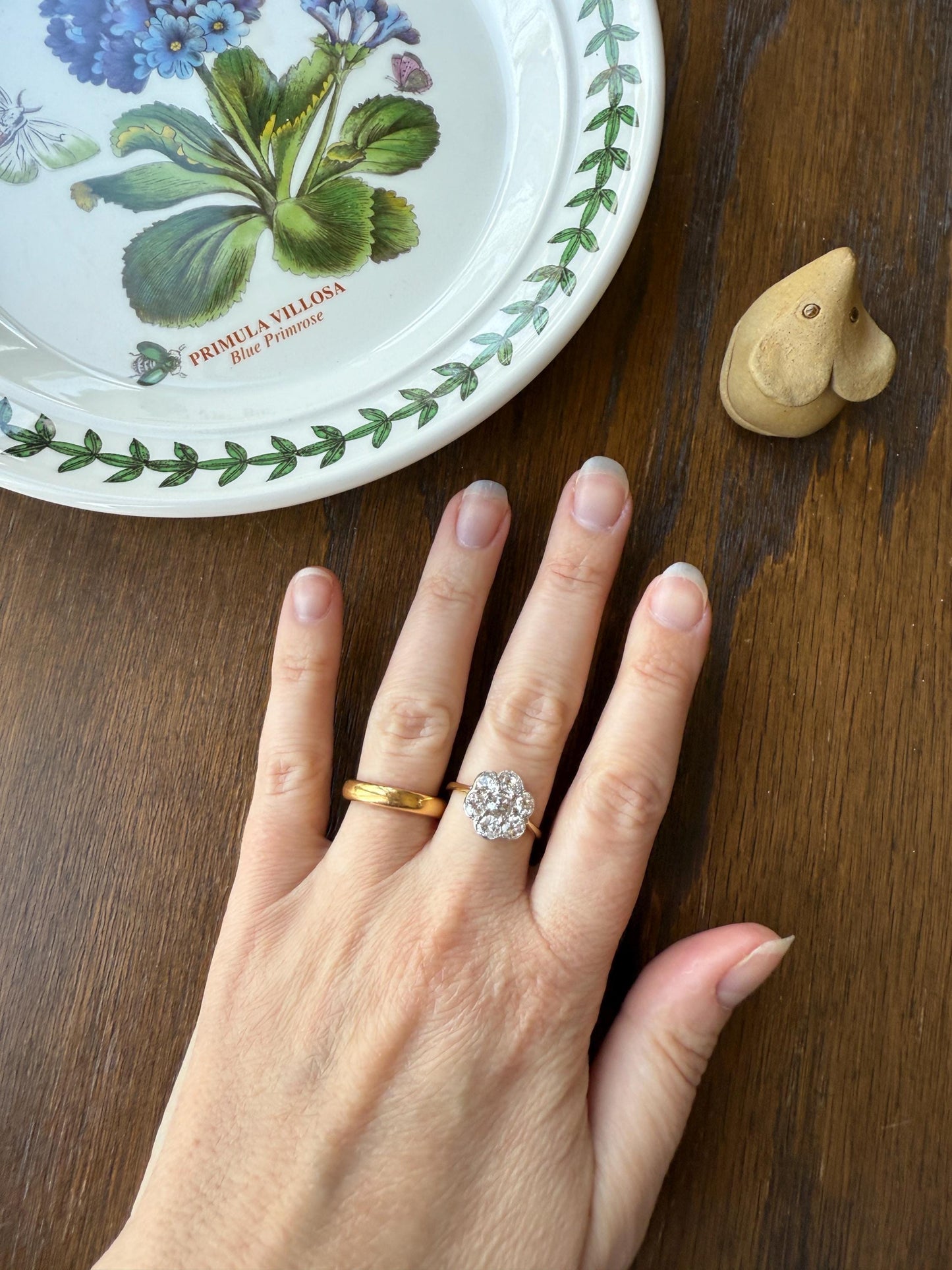 Vintage 1.9 Carat Old Mine Cut DIAMOND Daisy Flower Cluster Ring 18k Gold Art Deco Tall Domed Antique Seven Stone Bezel Setting Floral