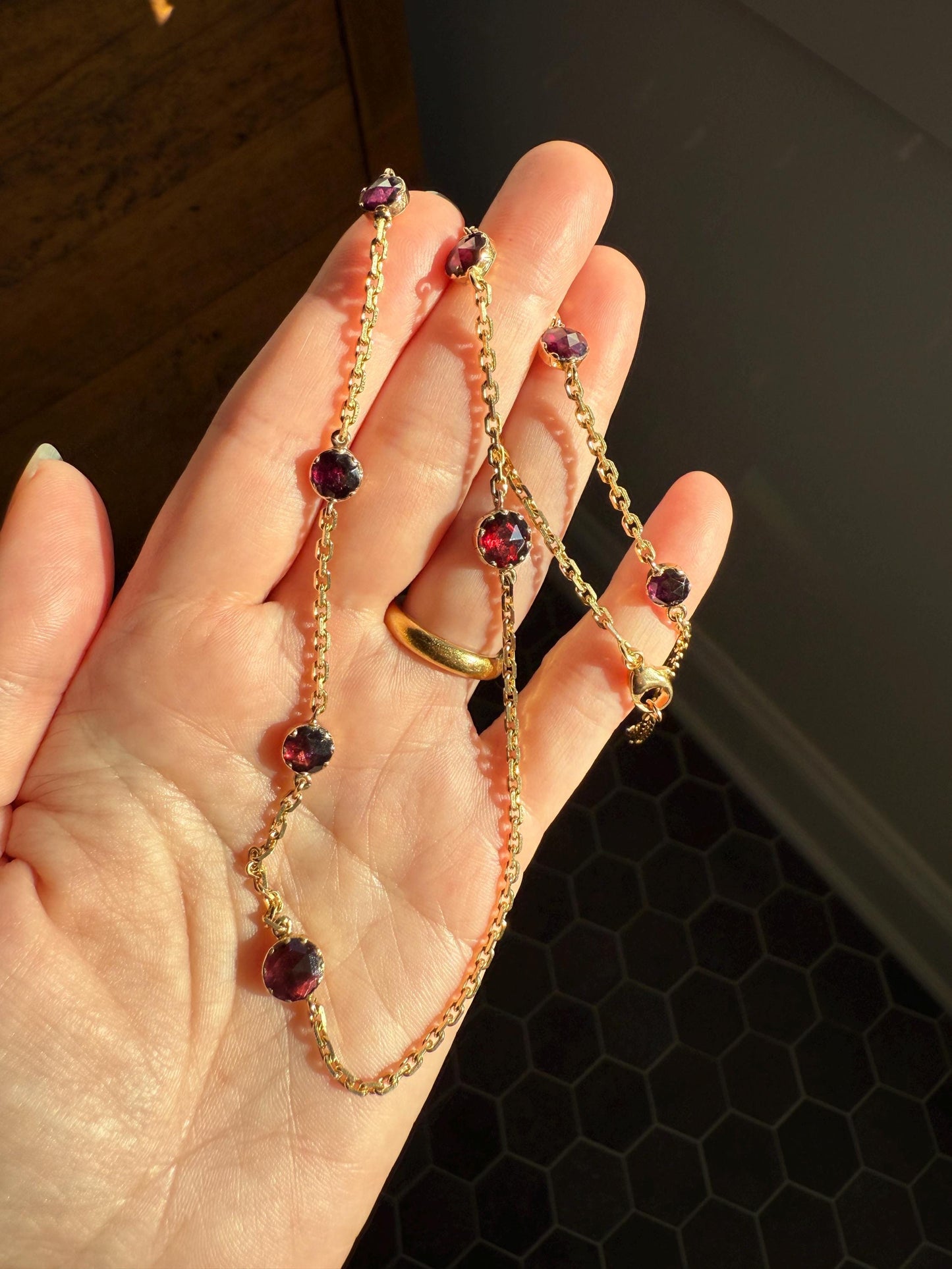 Gorgeous Perpignan GARNET Station Chain Necklace 18k Gold Bezel Set Pendants Rose Cut Closed Back Almandine Glowing Rare Pendant Holder