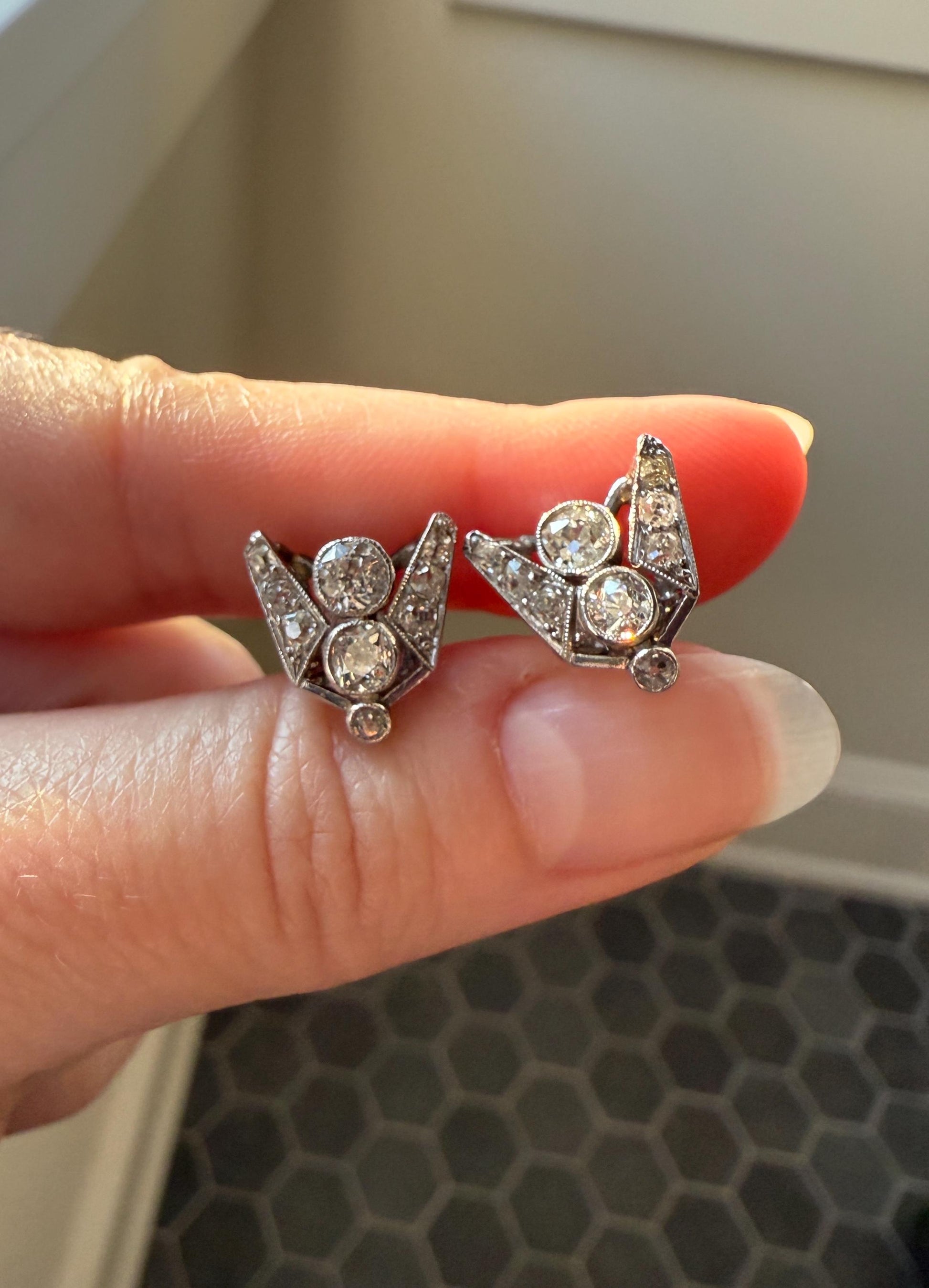 GEOMETRIC Art Deco 1 Carat Old Mine Cut Diamond 18k White Gold Stud Vintage Earrings Architectural Triangle Bezel Set Milgrain Studs