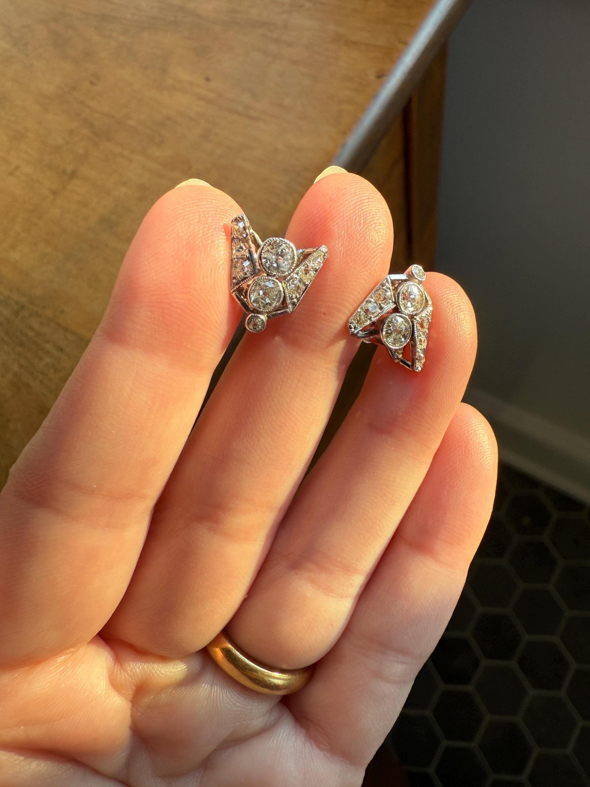 GEOMETRIC Art Deco 1 Carat Old Mine Cut Diamond 18k White Gold Stud Vintage Earrings Architectural Triangle Bezel Set Milgrain Studs