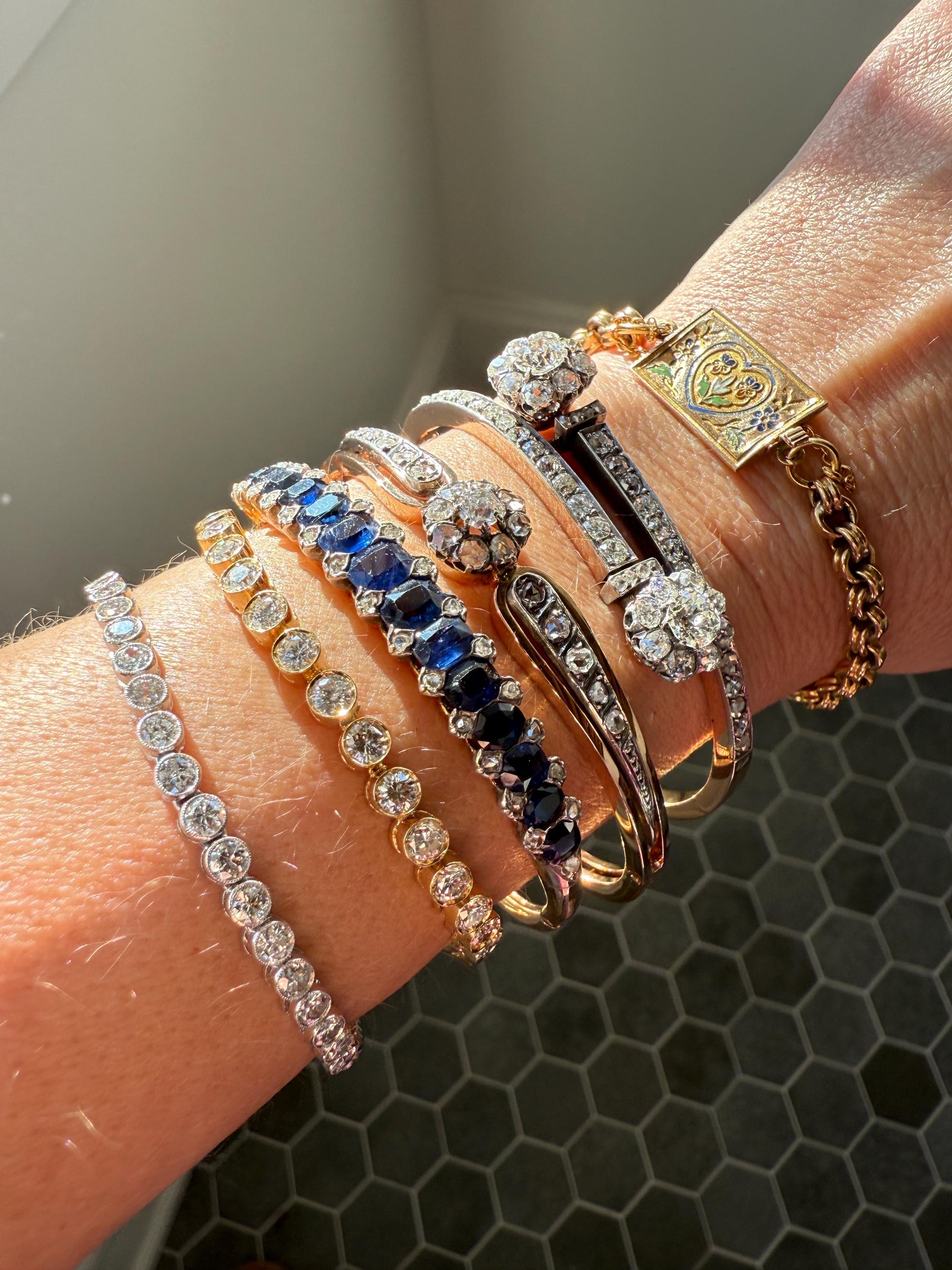 Antique 7 CARAT Natural SAPPHIRE Encrusted Hinged Bangle Bracelet 18k Gold Silver Rose Cut Spacers Gemset Prong Victorian Wriststack