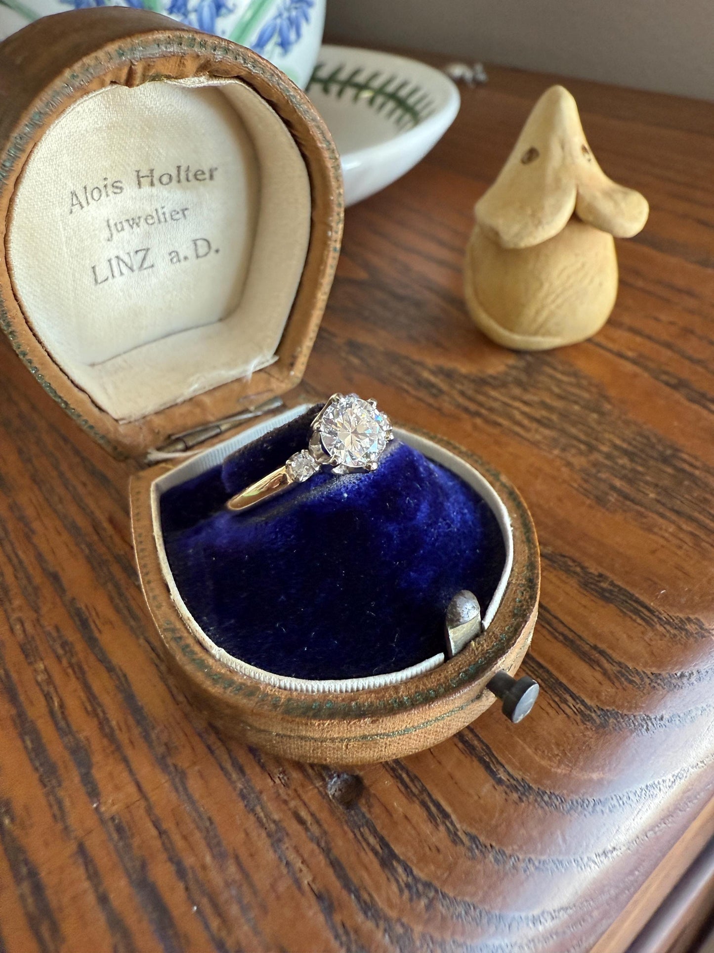 Vintage One CARAT Transitional Cut DIAMOND Eye Clean Solitaire Engagement Ring w/ accents 18k Gold Fiery Stacker