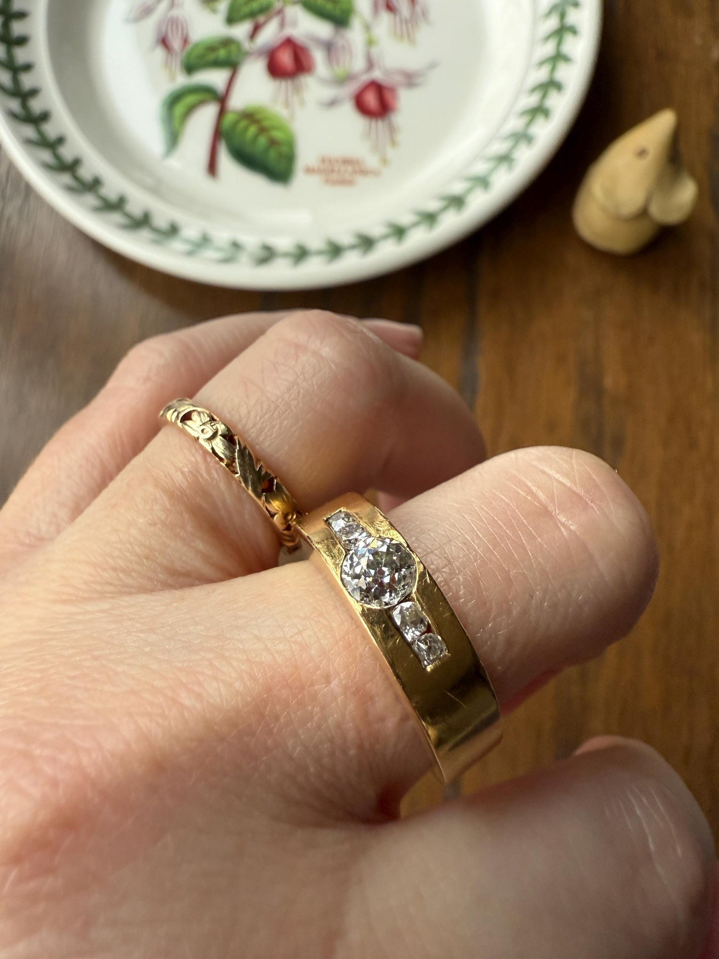 Chunky Unisex Eye Clean .9 Carat Ctw Old Mine Cut DIAMOND Cigar Band Heavy 8.2g 18k Gold Gypsy Ring Stacker Five Stone Vintage to Antique