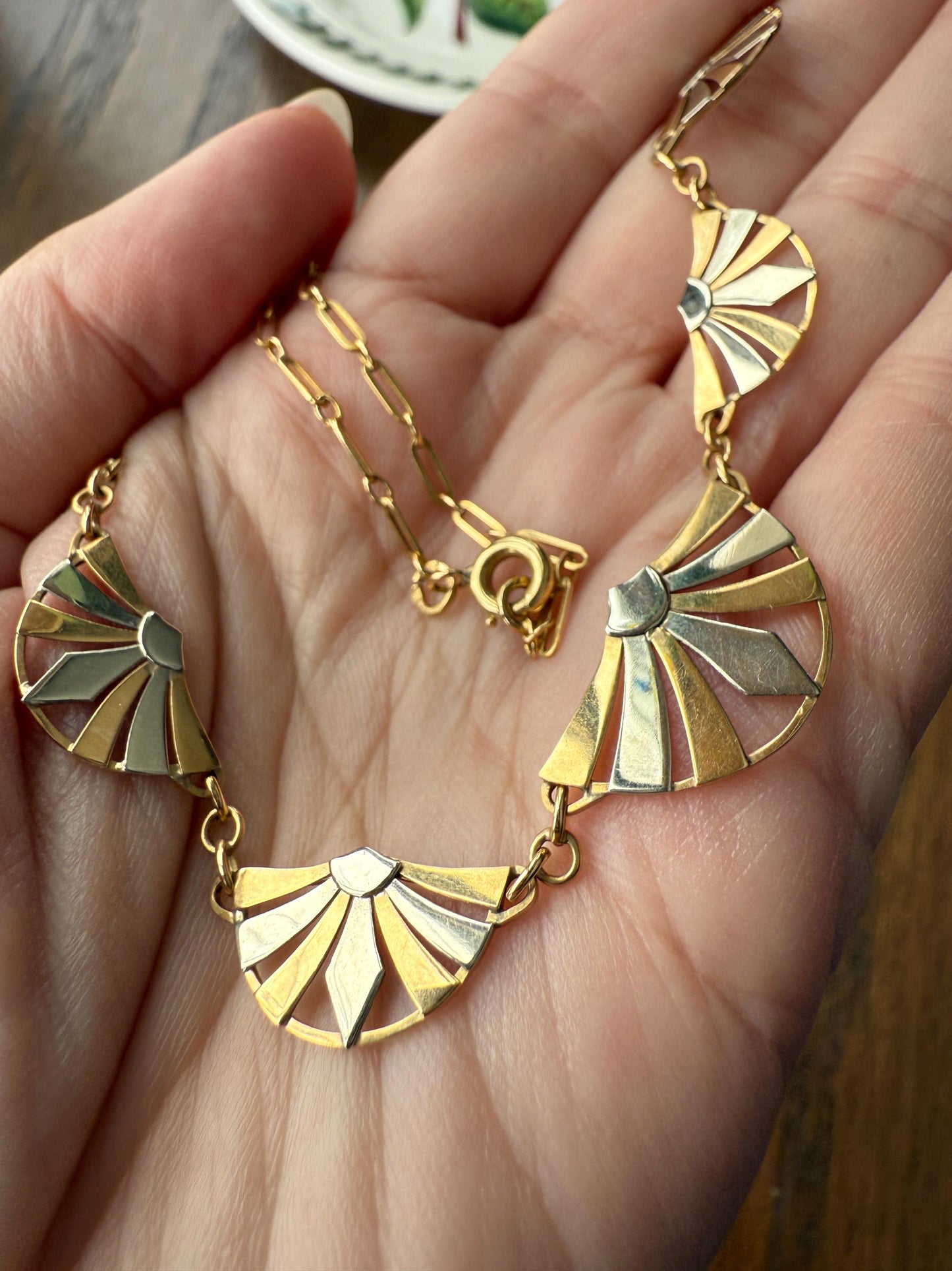 DAISIES French Art Deco Antique 18k Gold Floral Fan Two Tone Necklace Drapery Chain Collar Flower Pendants Figural