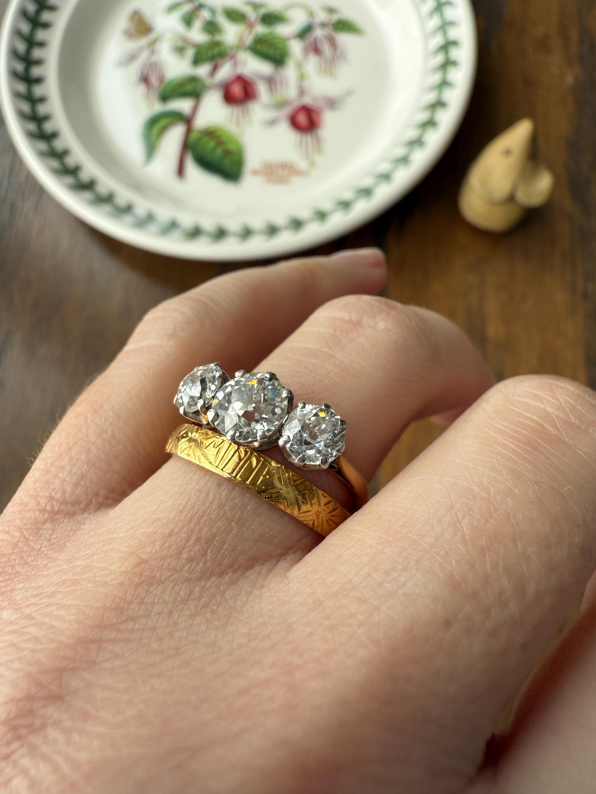 Antique Three Stone 2.3 Carats Old Mine Cut DiAMOND Ring 18k GOLD Platinum Chunky Tall Stacker Stackable Band 2.3Ctw OMC