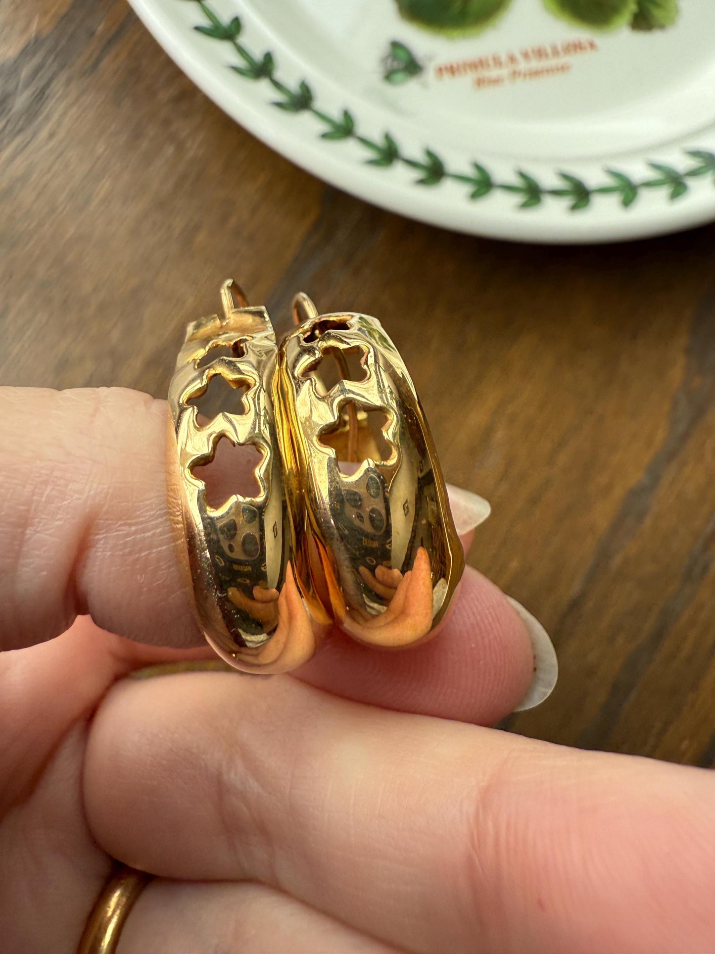 STAR Large Cutout Figural Creole Hoop Earrings French 18k Gold Vintage Chunky Retro Celestial