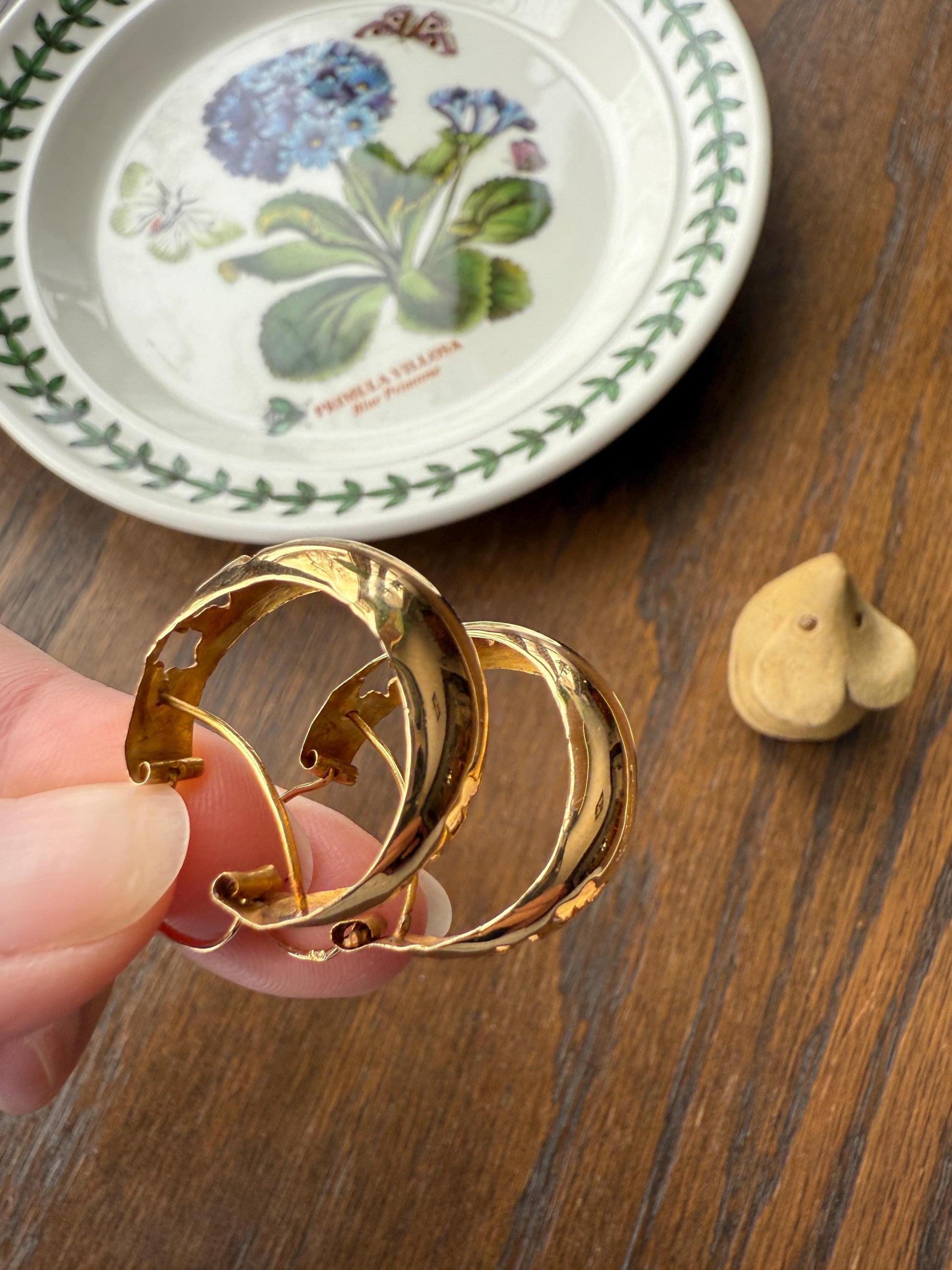 STAR Large Cutout Figural Creole Hoop Earrings French 18k Gold Vintage Chunky Retro Celestial