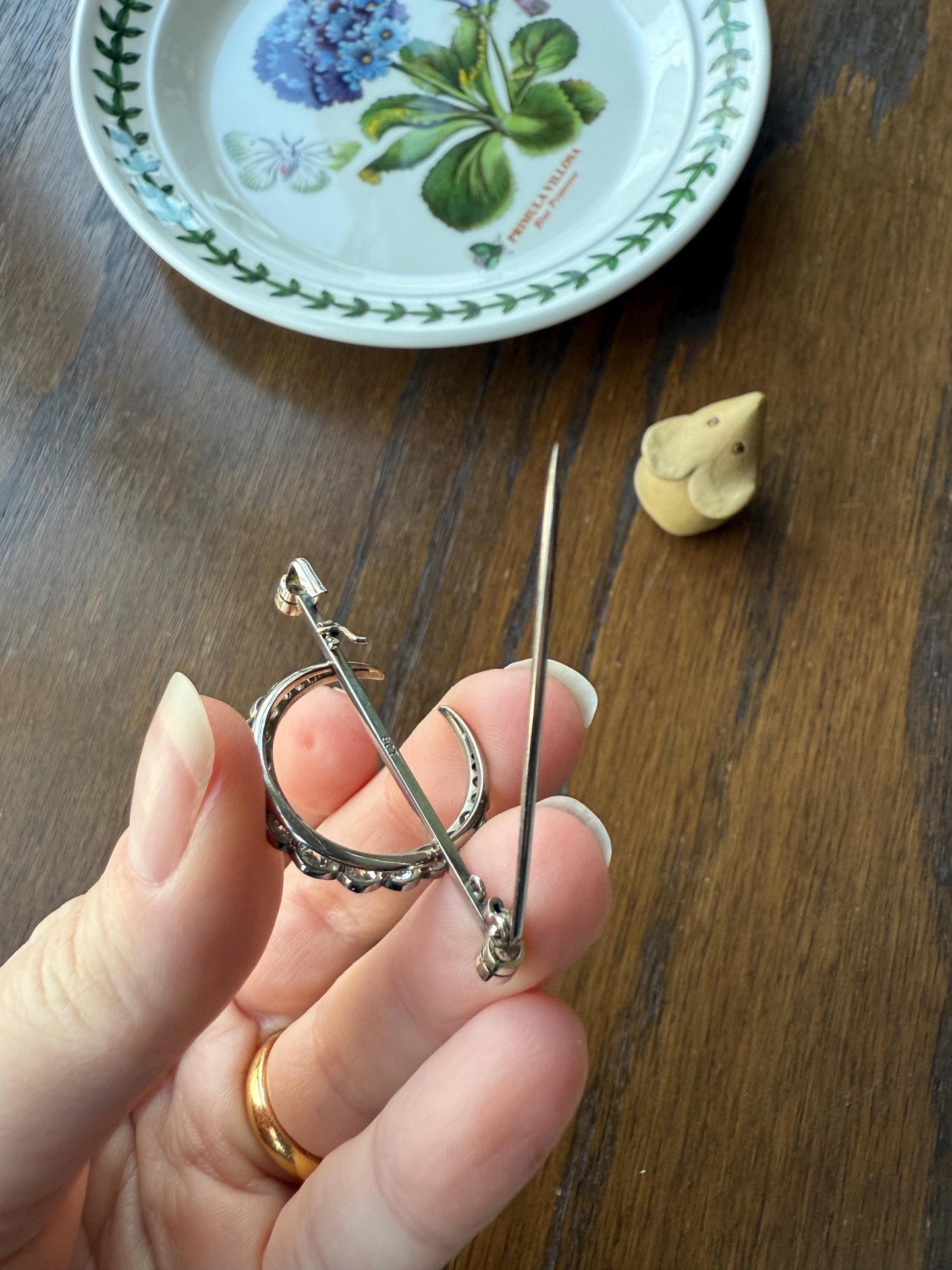MOON Crescent Scalloped Brooch 2 Carat Old Mine DIAMOND 9k White Gold Extender Connector Pendant Pin Charm Holder Figural Celestial Milgrain