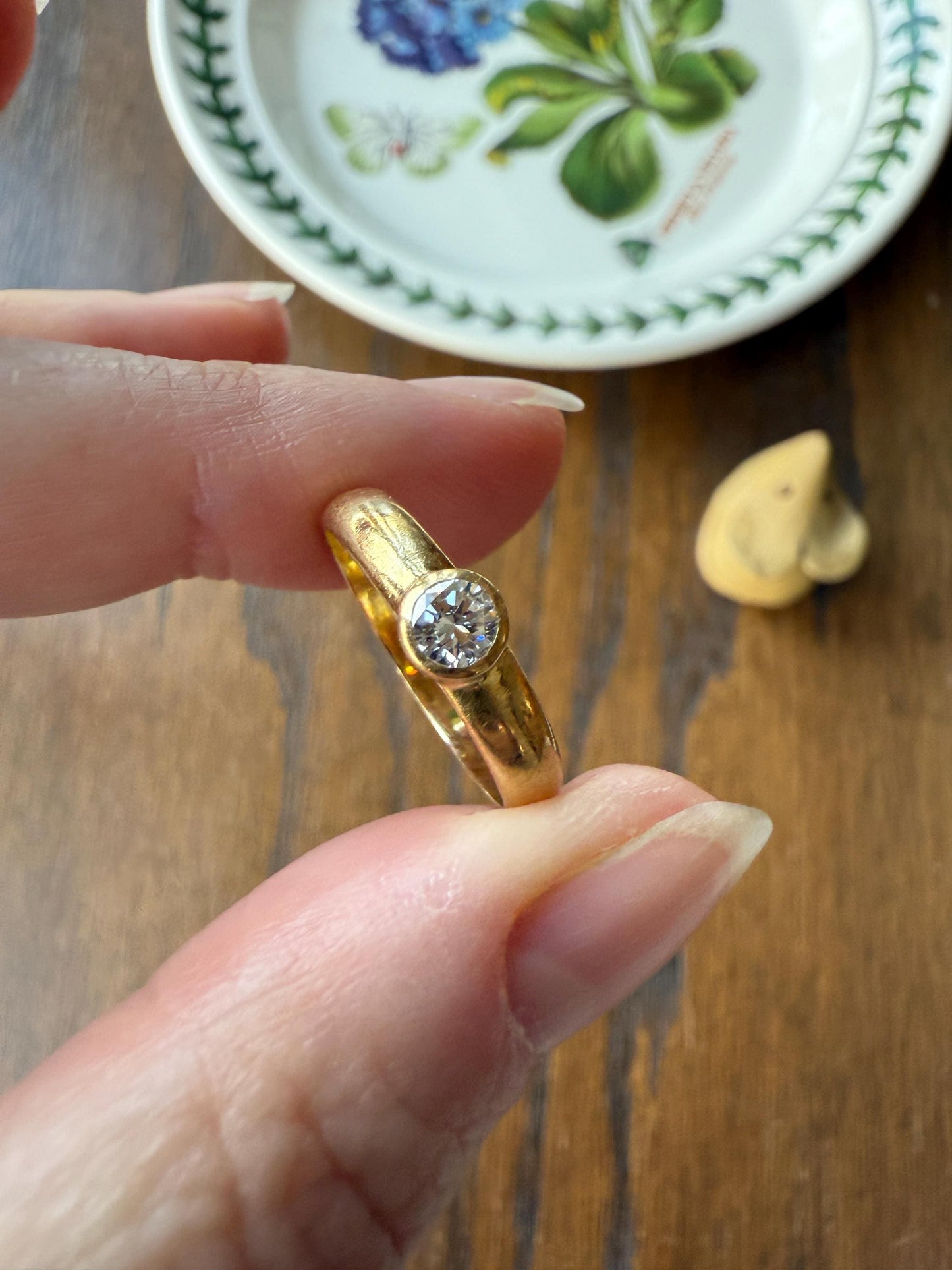 Vintage DIAMOND Bezel Set Ring Stacker Band 18k Gold Sold French Geometric Engagement Gift Unisex