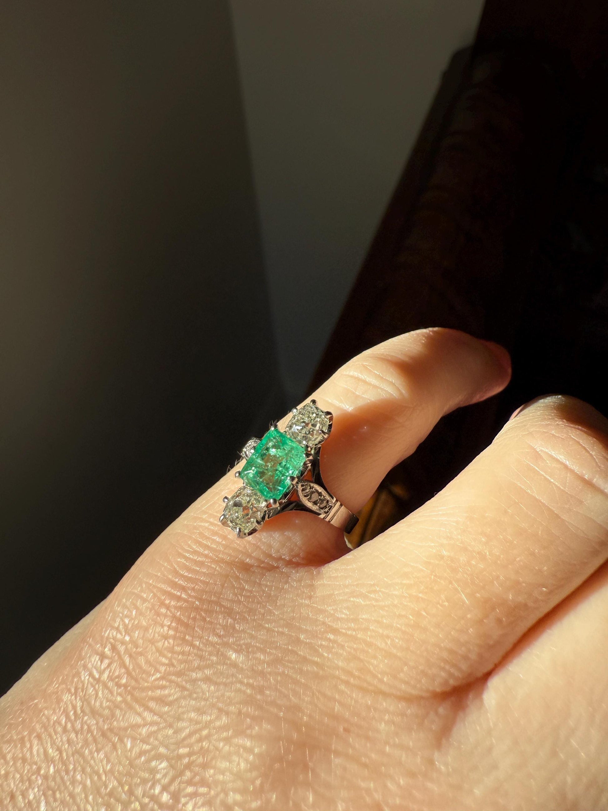 Art Deco Natural EMERALD 1 Carat Tdw Old Mine Cut DIAMOND Chunky Green Three Stone Ring Platinum & 18k White Gold French Geometric Pinky