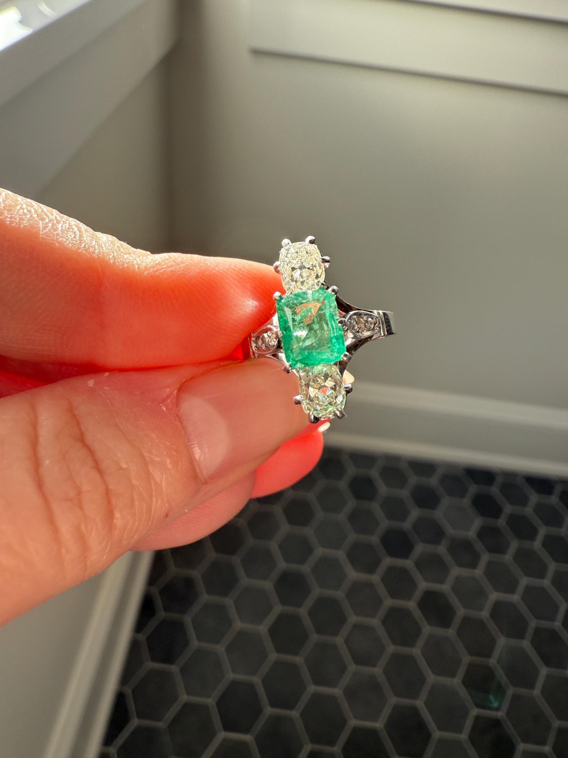 Art Deco Natural EMERALD 1 Carat Tdw Old Mine Cut DIAMOND Chunky Green Three Stone Ring Platinum & 18k White Gold French Geometric Pinky