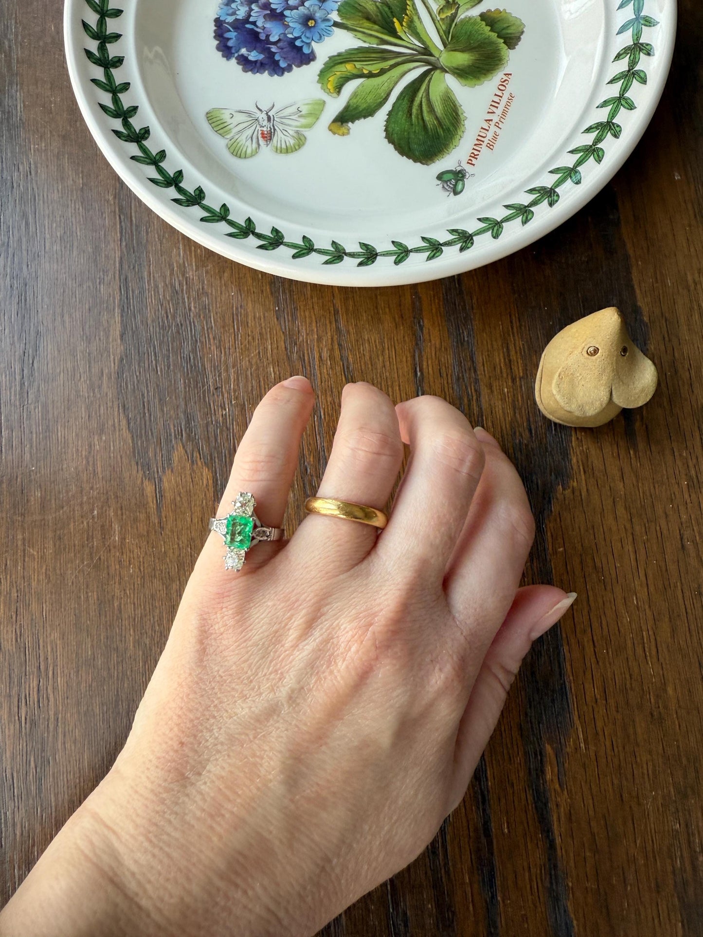 Art Deco Natural EMERALD 1 Carat Tdw Old Mine Cut DIAMOND Chunky Green Three Stone Ring Platinum & 18k White Gold French Geometric Pinky