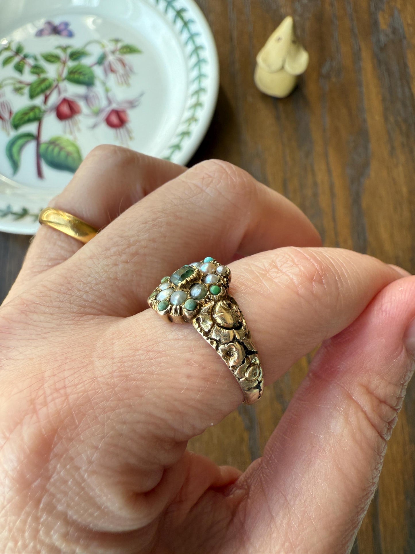 EMERALD Pearl Turquoise Georgian 10k Gold Ring Green White Floral Bouquet Embossed Shoulders Ornate Stacker Cluster