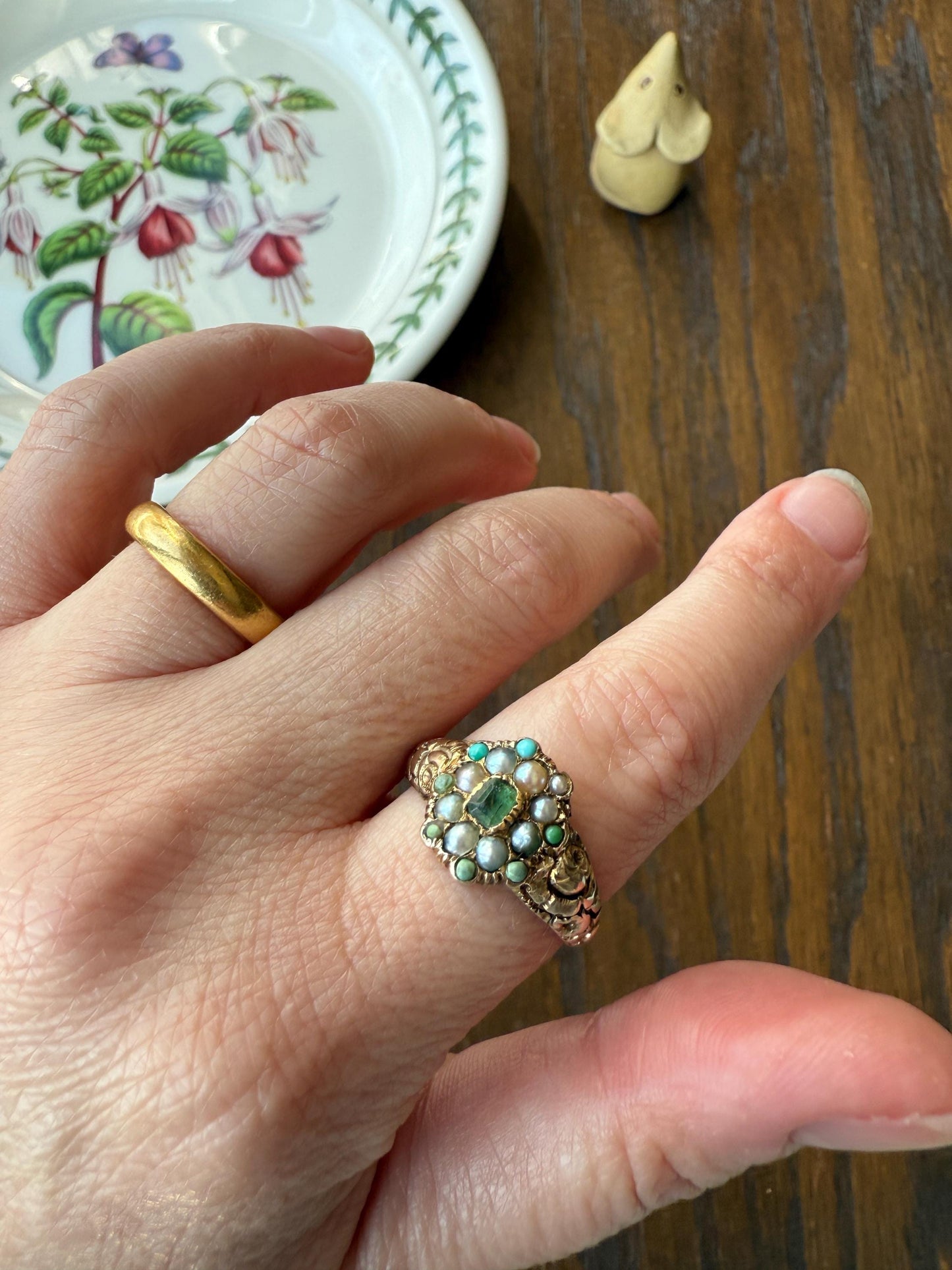 EMERALD Pearl Turquoise Georgian 10k Gold Ring Green White Floral Bouquet Embossed Shoulders Ornate Stacker Cluster