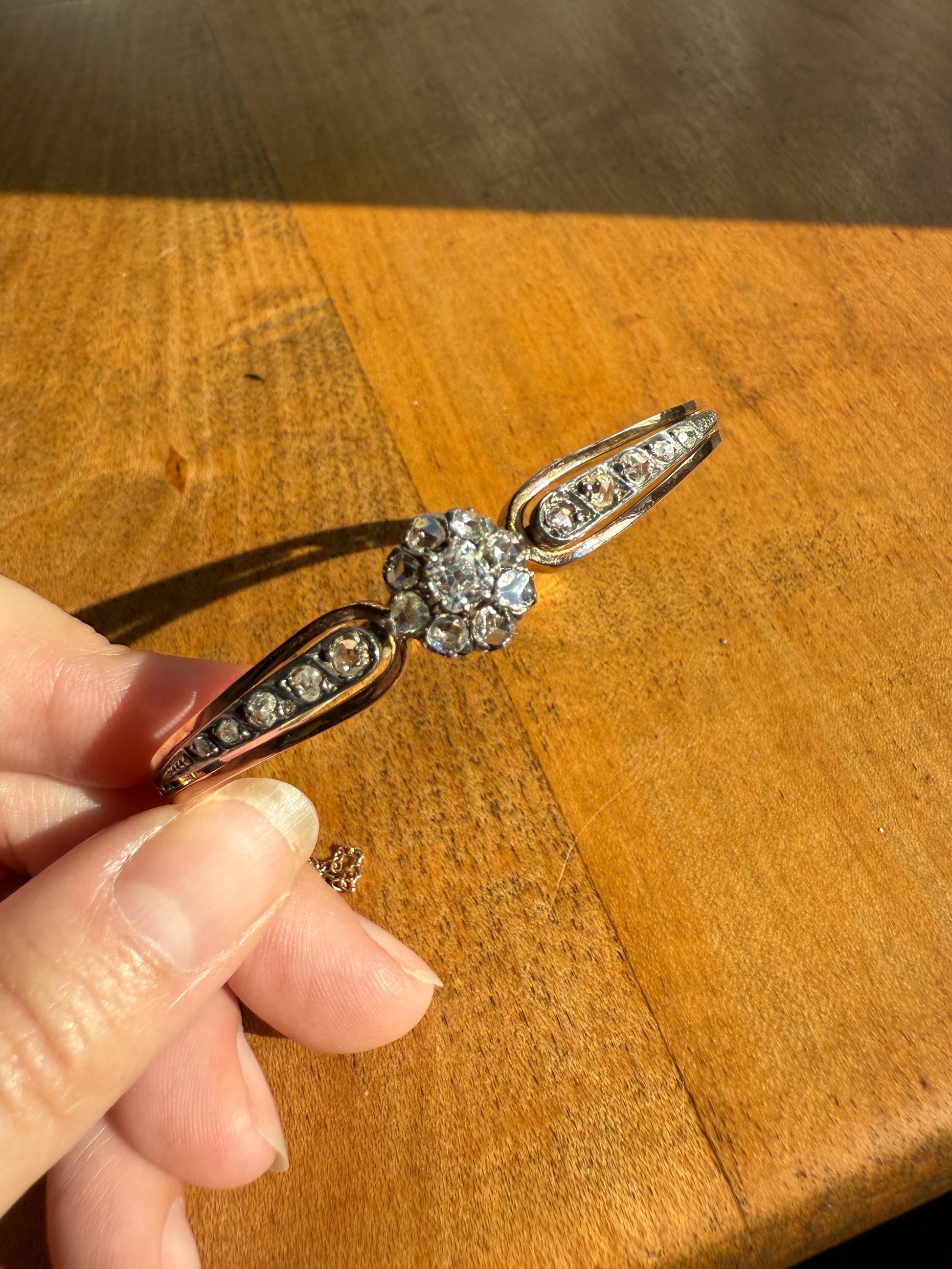 ANTIQUE 1.5Ctw Daisy CLUSTER Old Mine & Rose Cut DIAMONDS French Hinged Bangle Bracelet 18k Gold Silver Belle Epoque OmC Victorian Hallmark