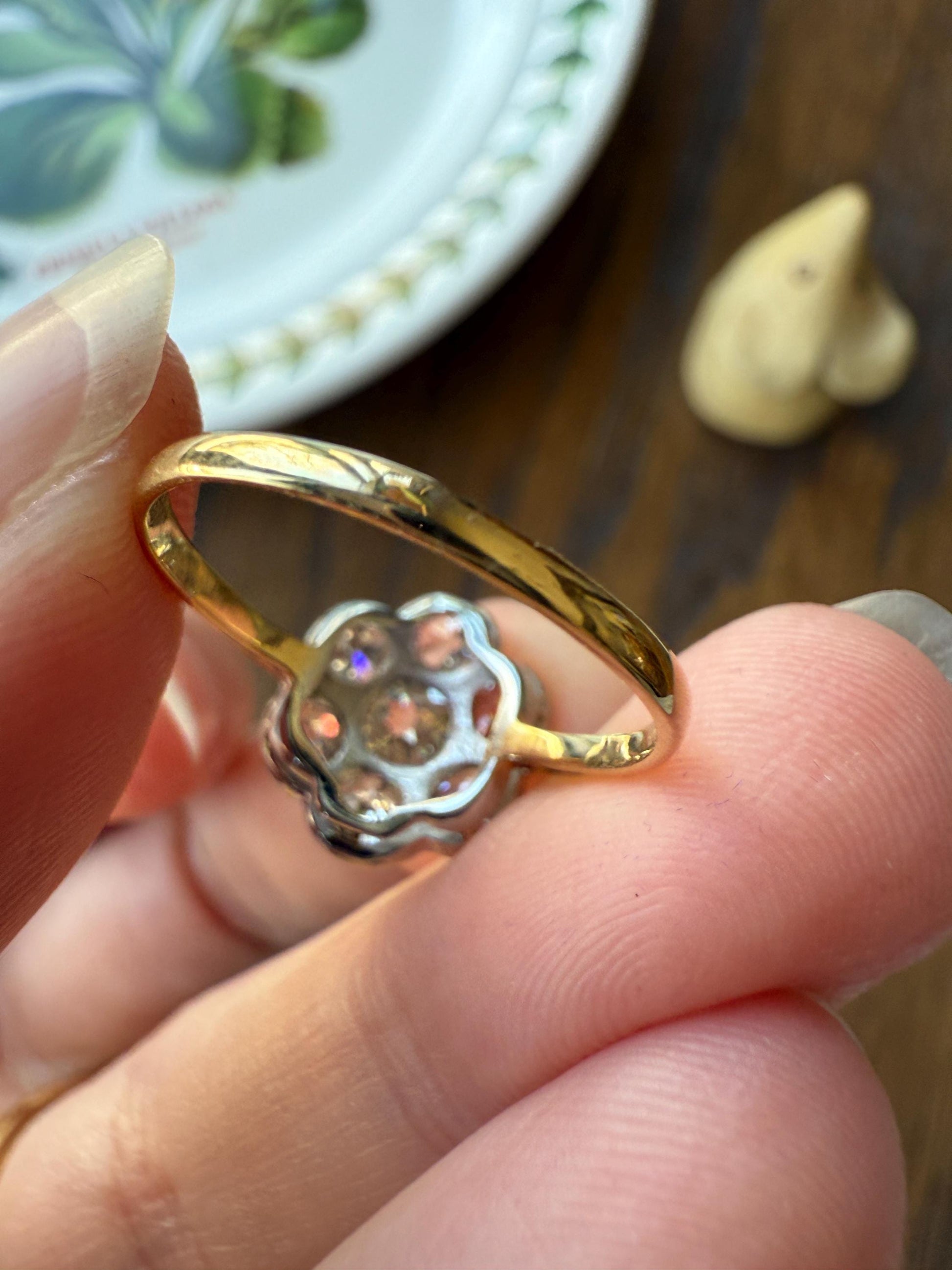 Vintage 1.9 Carat Old Mine Cut DIAMOND Daisy Flower Cluster Ring 18k Gold Art Deco Tall Domed Antique Seven Stone Bezel Setting Floral