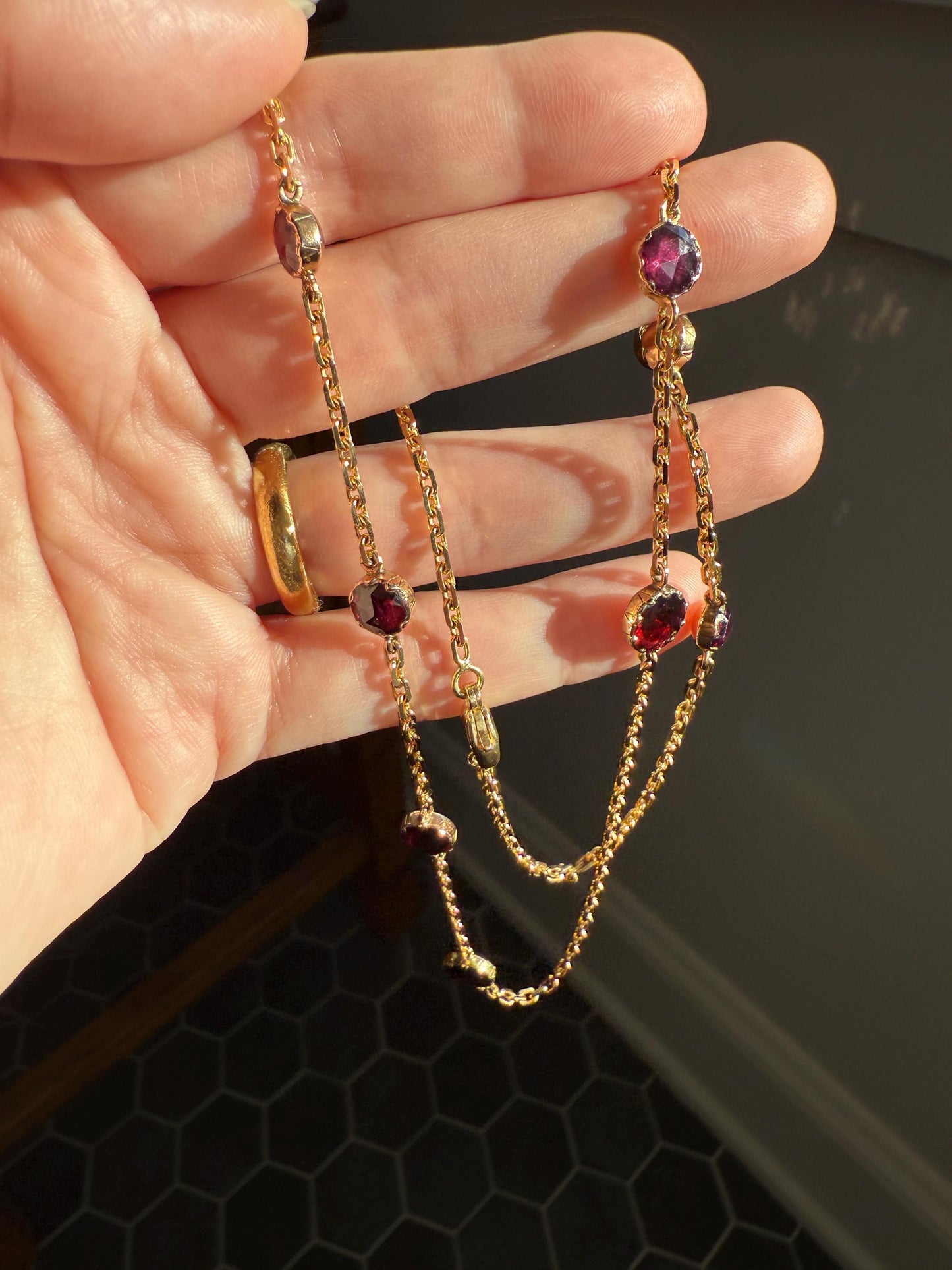 Gorgeous Perpignan GARNET Station Chain Necklace 18k Gold Bezel Set Pendants Rose Cut Closed Back Almandine Glowing Rare Pendant Holder