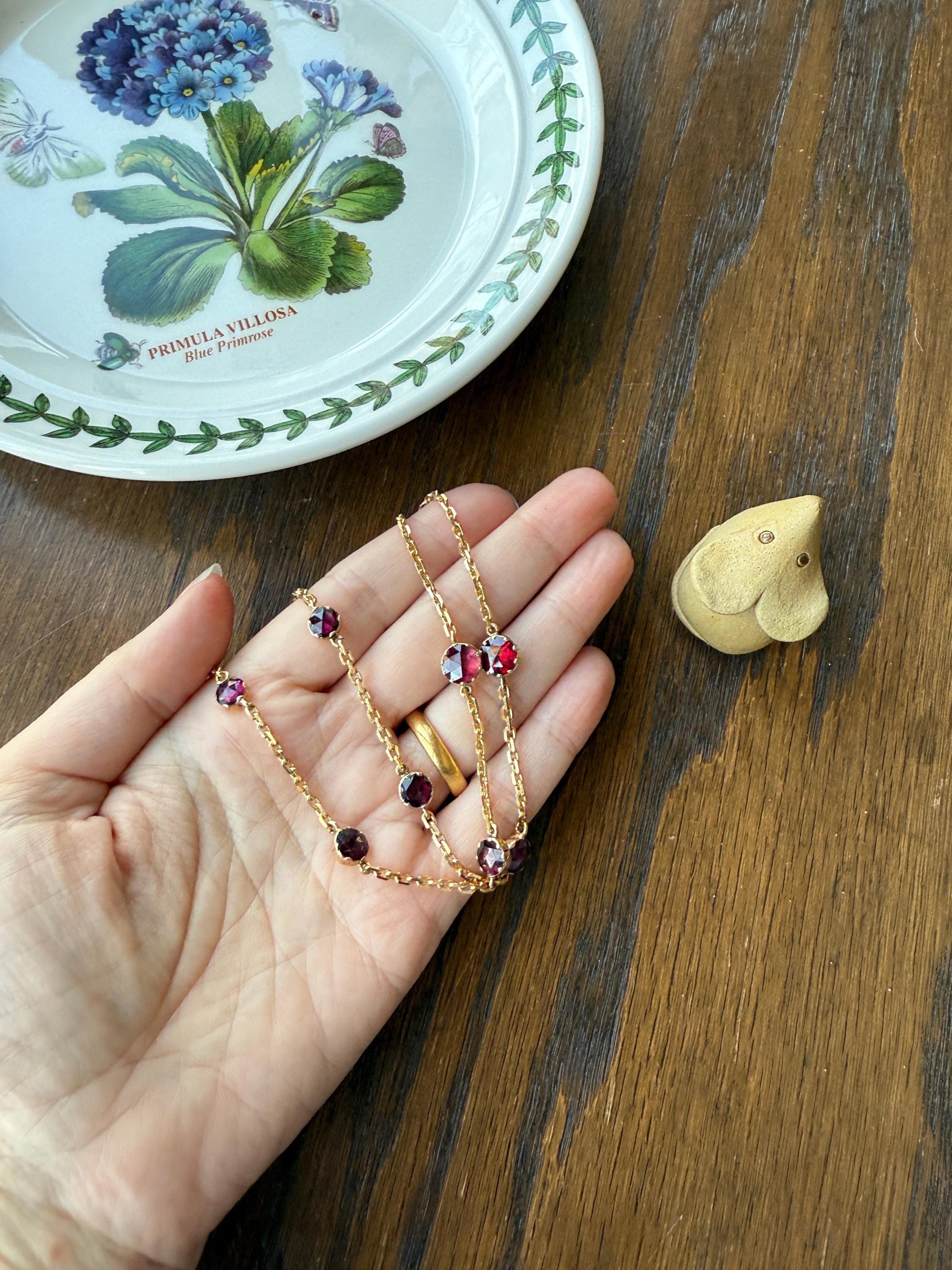 Gorgeous Perpignan GARNET Station Chain Necklace 18k Gold Bezel Set Pendants Rose Cut Closed Back Almandine Glowing Rare Pendant Holder