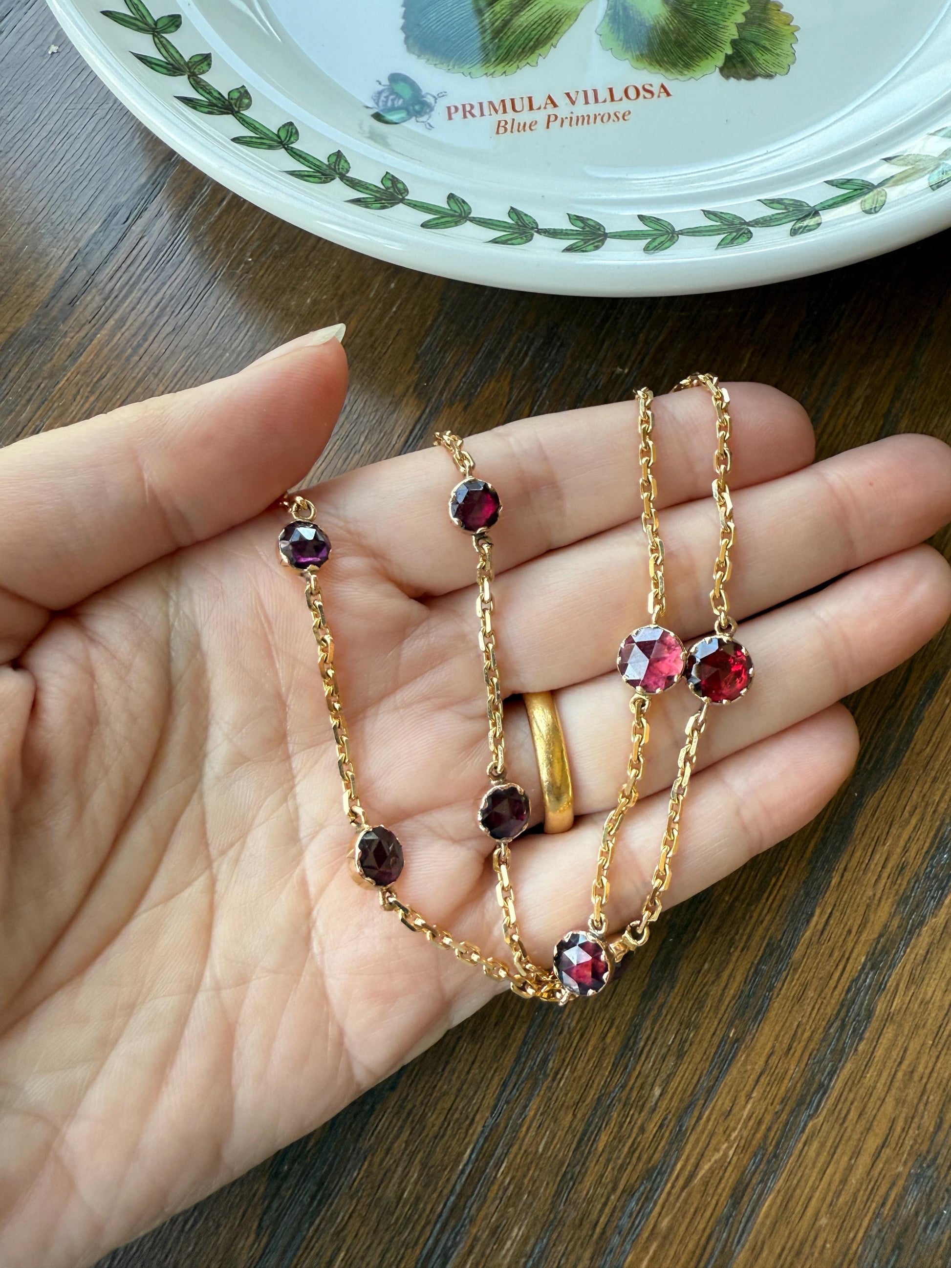 Gorgeous Perpignan GARNET Station Chain Necklace 18k Gold Bezel Set Pendants Rose Cut Closed Back Almandine Glowing Rare Pendant Holder