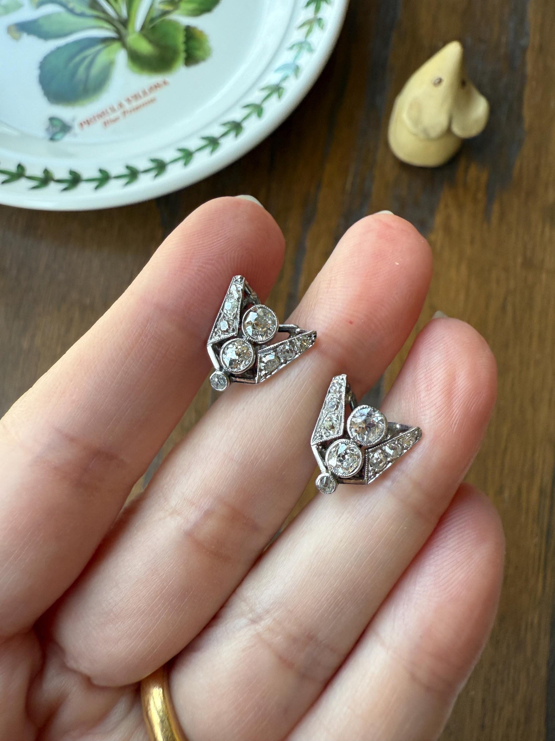 GEOMETRIC Art Deco 1 Carat Old Mine Cut Diamond 18k White Gold Stud Vintage Earrings Architectural Triangle Bezel Set Milgrain Studs