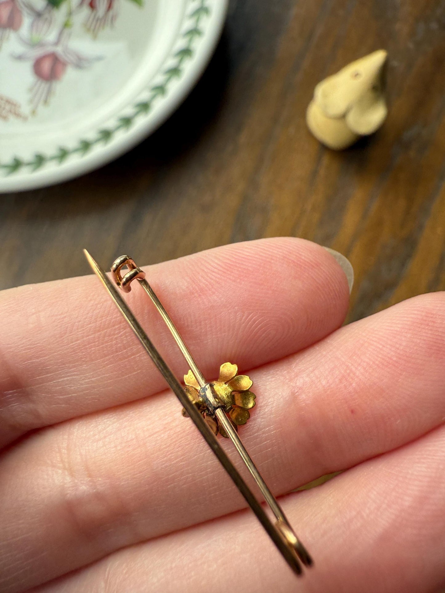 Floral Daisy 18k Gold Solid Safety Pin Extender Connector Pendant Charm Holder Pearl