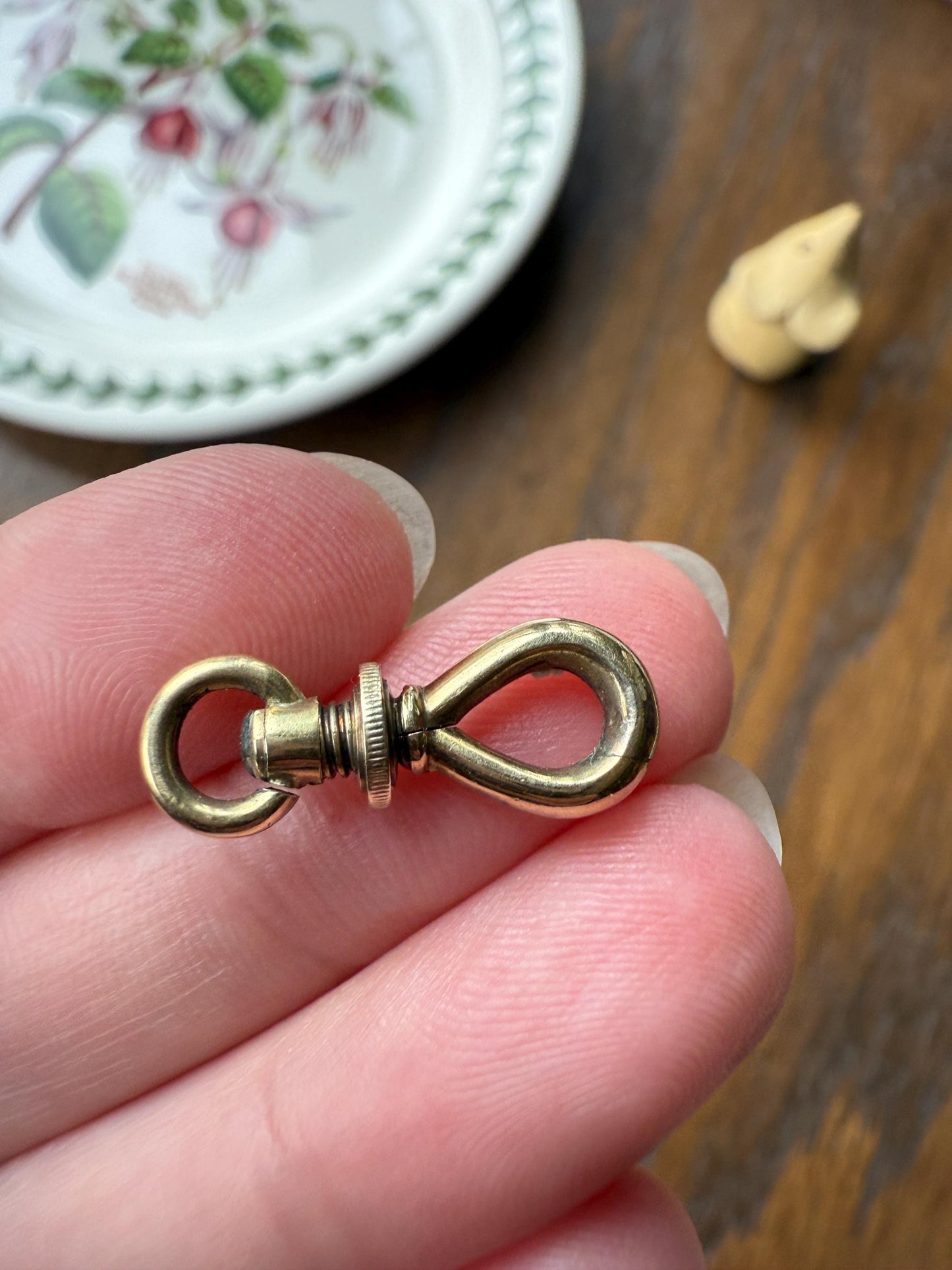 ANTIQUE 2.1g 14k GOLD Solid Victorian Screw Bolt Dog Clip Clasp Pendant Swivel Holder Connector Neckmess Neckstack Parts