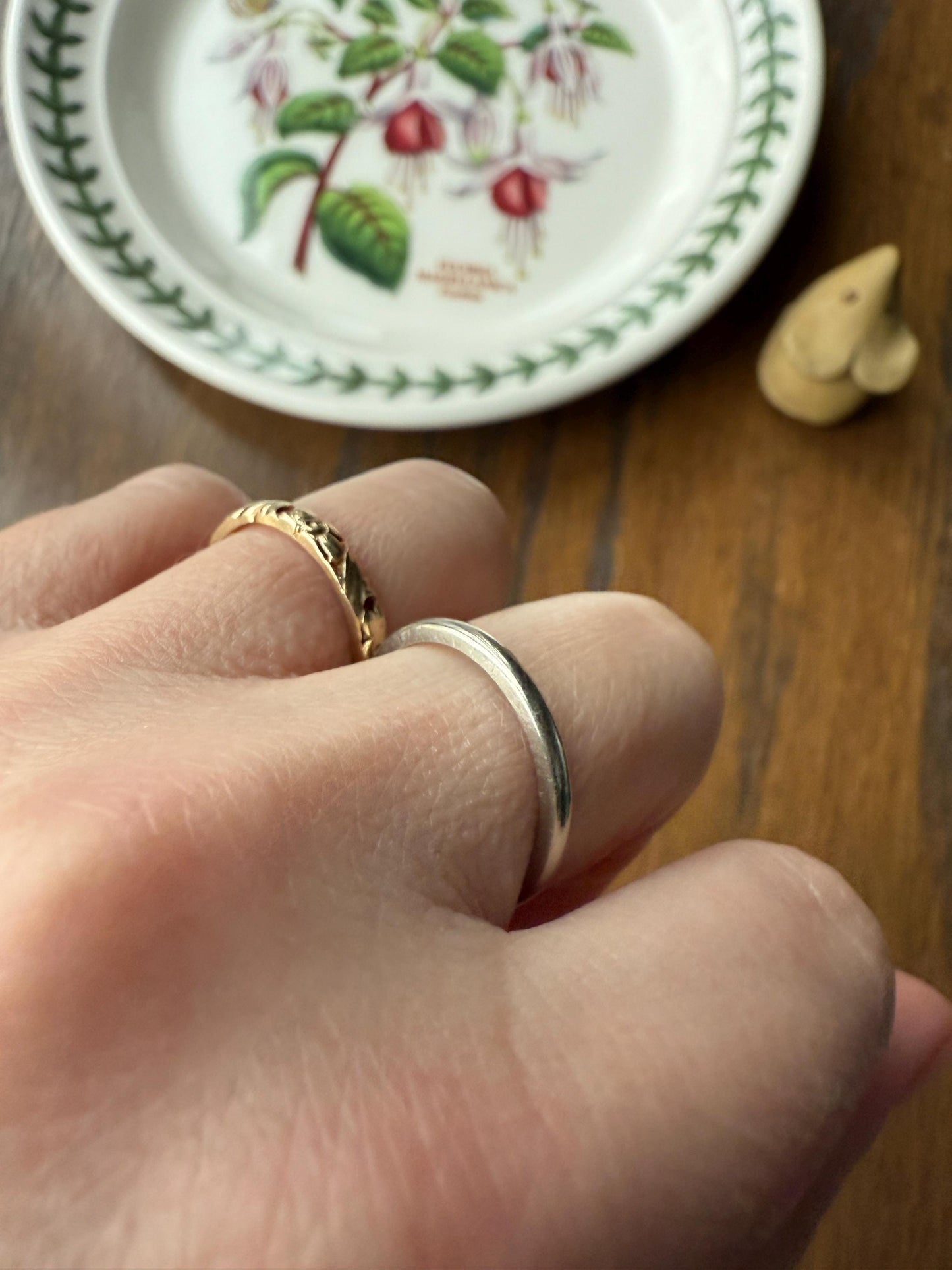 DATED "Sweetheart to Wife" Vintage Wedding Band 18k White Gold January 10, 1951 Skinny Stacker Ring Romantic Posey Poesy Shreve Crump Low