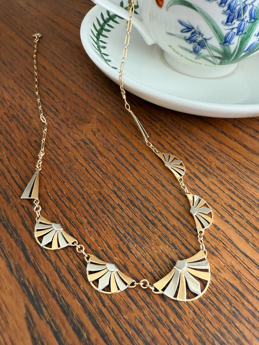DAISIES French Art Deco Antique 18k Gold Floral Fan Two Tone Necklace Drapery Chain Collar Flower Pendants Figural