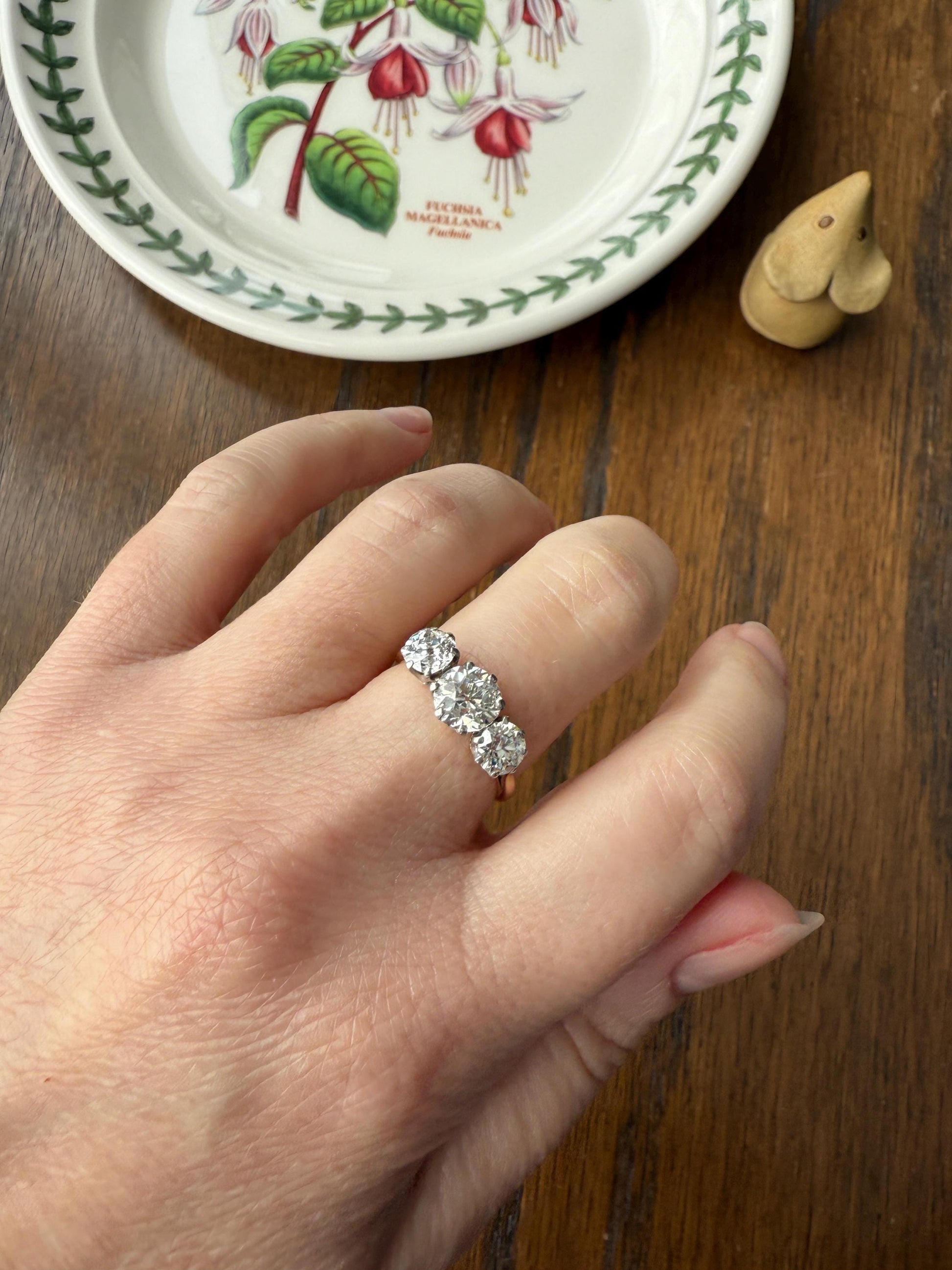 Antique Three Stone 2.3 Carats Old Mine Cut DiAMOND Ring 18k GOLD Platinum Chunky Tall Stacker Stackable Band 2.3Ctw OMC