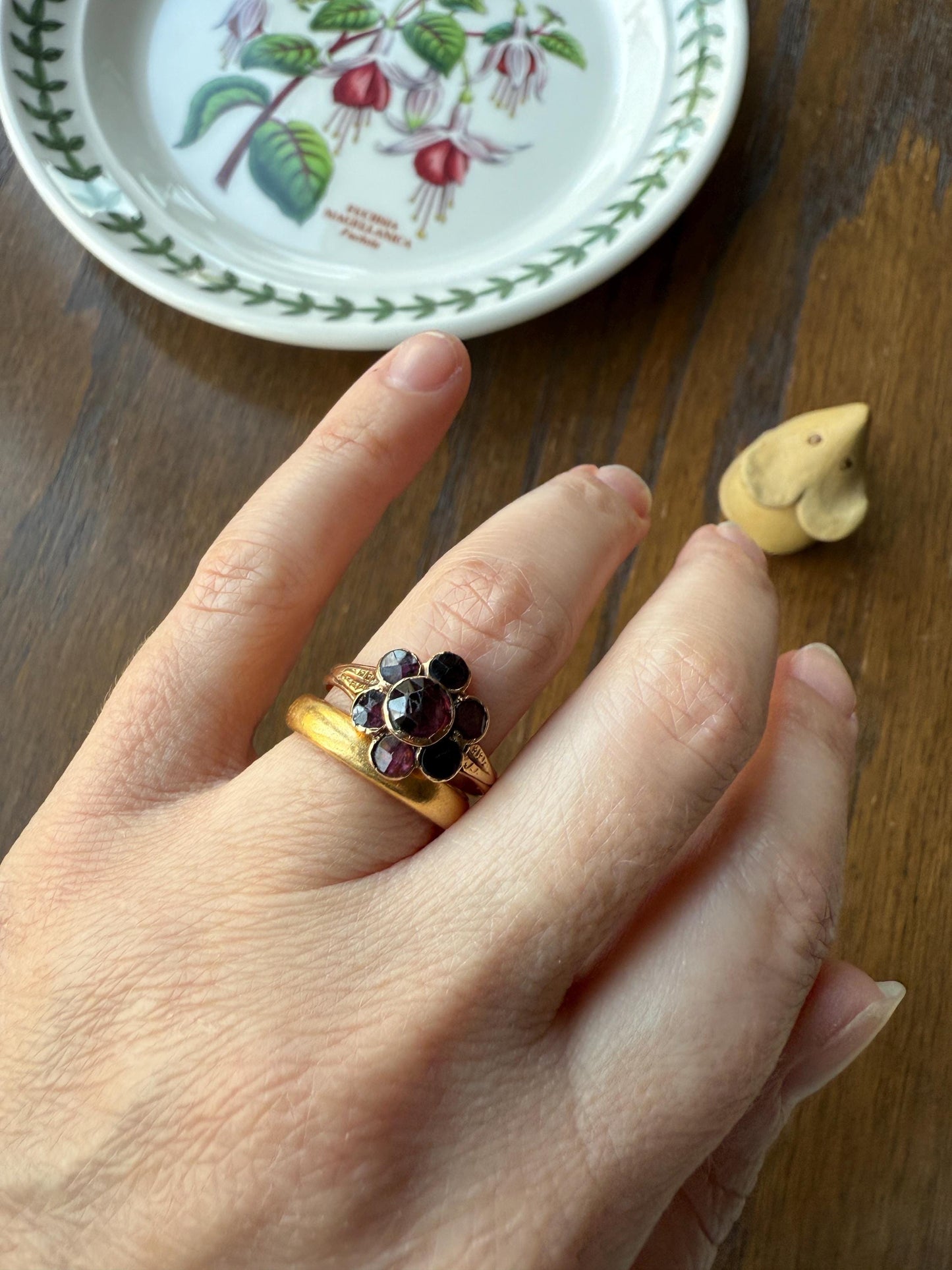 Perpignan GARNET Almandine Cluster Ring French VICTORIAN Era Hallmark 18k Gold Floral Daisy Glowing Purple Pink