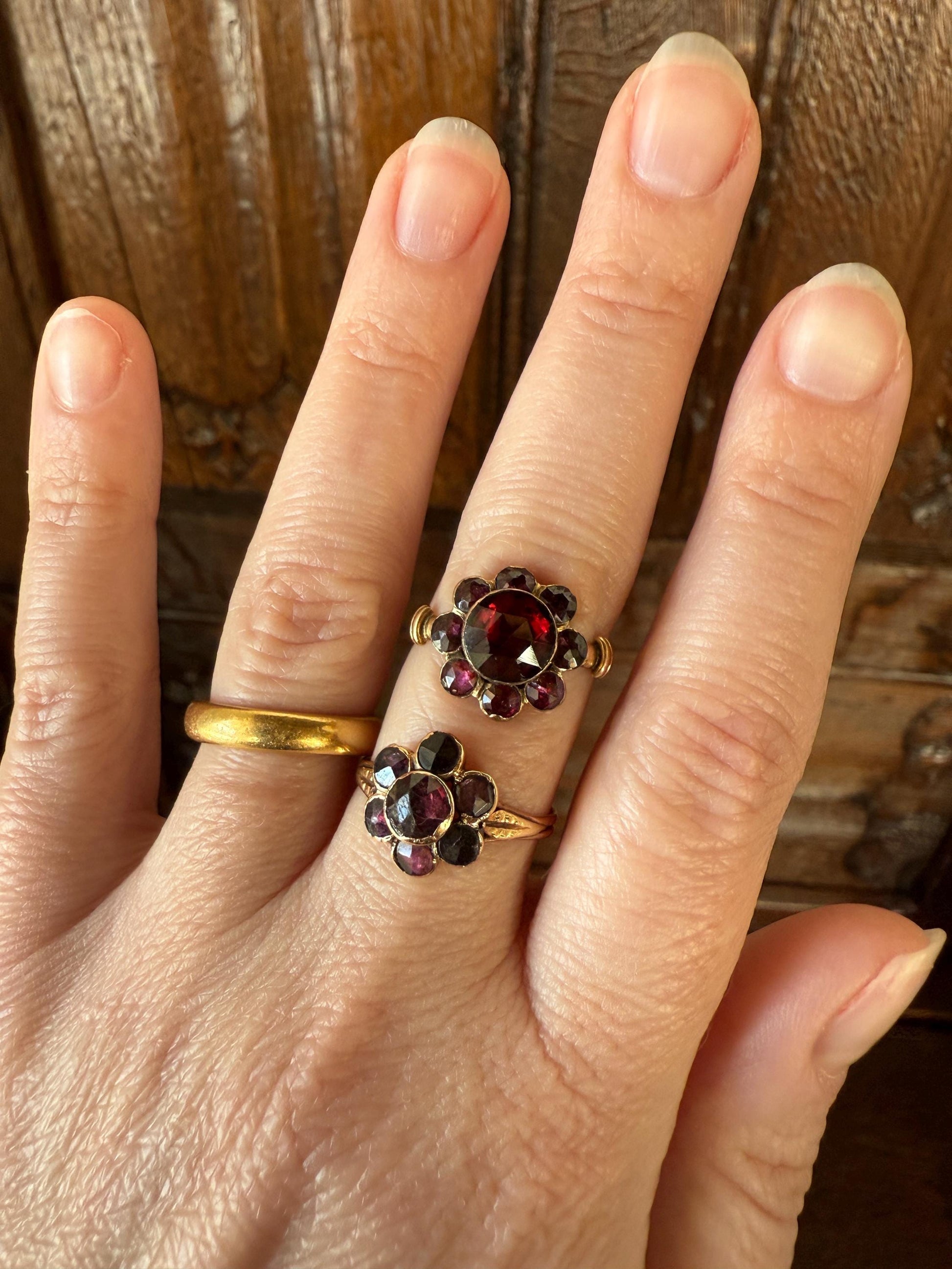 Perpignan GARNET Almandine Cluster Ring French VICTORIAN Era Hallmark 18k Gold Floral Daisy Glowing Purple Pink