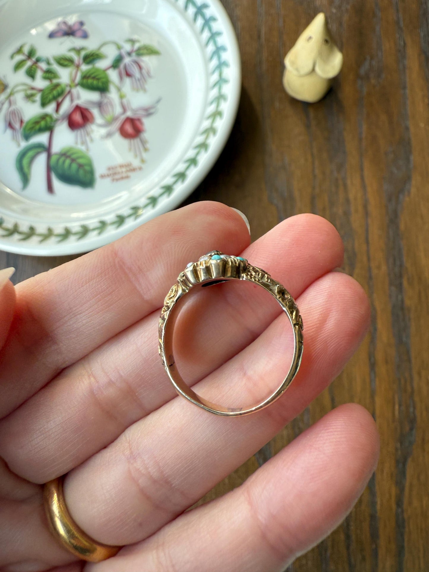 EMERALD Pearl Turquoise Georgian 10k Gold Ring Green White Floral Bouquet Embossed Shoulders Ornate Stacker Cluster