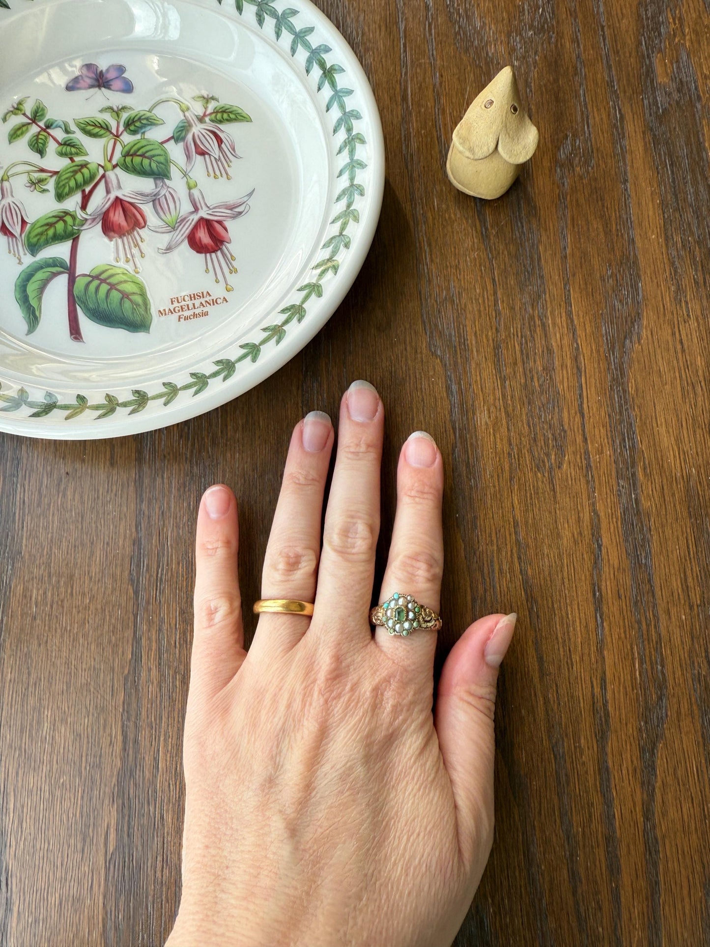 EMERALD Pearl Turquoise Georgian 10k Gold Ring Green White Floral Bouquet Embossed Shoulders Ornate Stacker Cluster