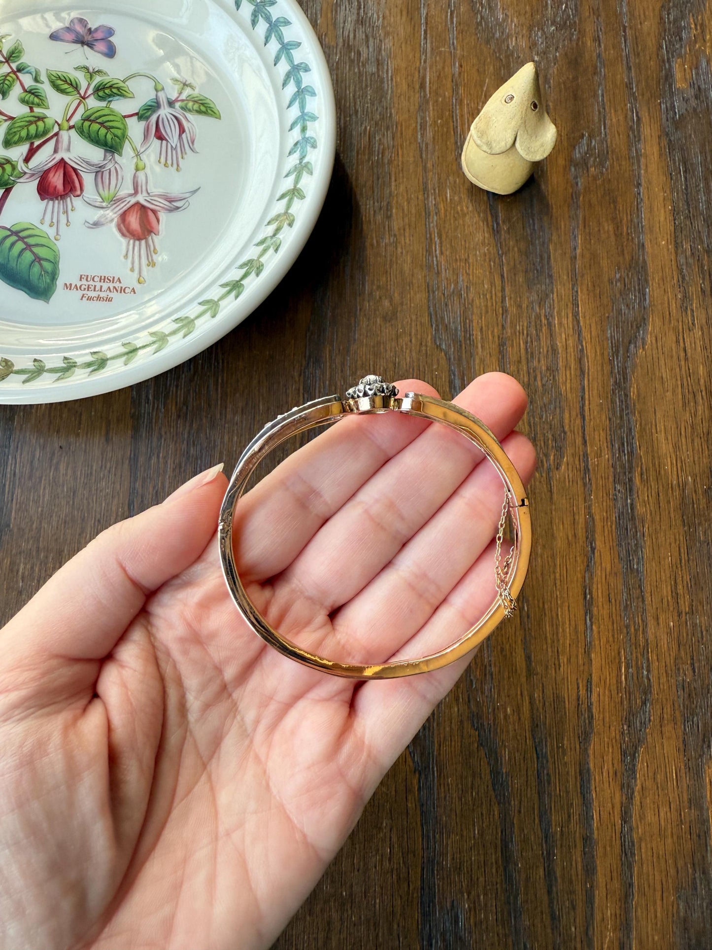 ANTIQUE 1.5Ctw Daisy CLUSTER Old Mine & Rose Cut DIAMONDS French Hinged Bangle Bracelet 18k Gold Silver Belle Epoque OmC Victorian Hallmark