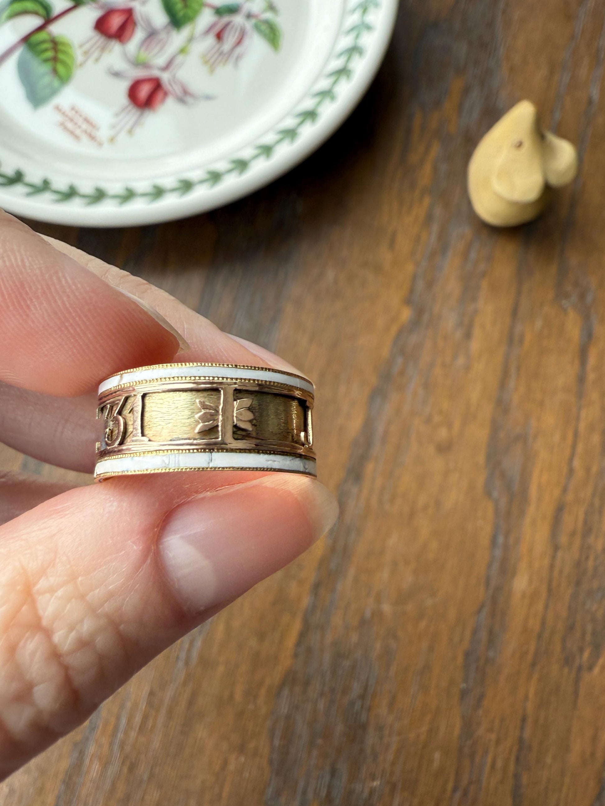 Georgian Era Dated 1789 Cigar Band Mourning Ring White Enamel 14k Gold Engraved "Died at Semlin" Military Significance