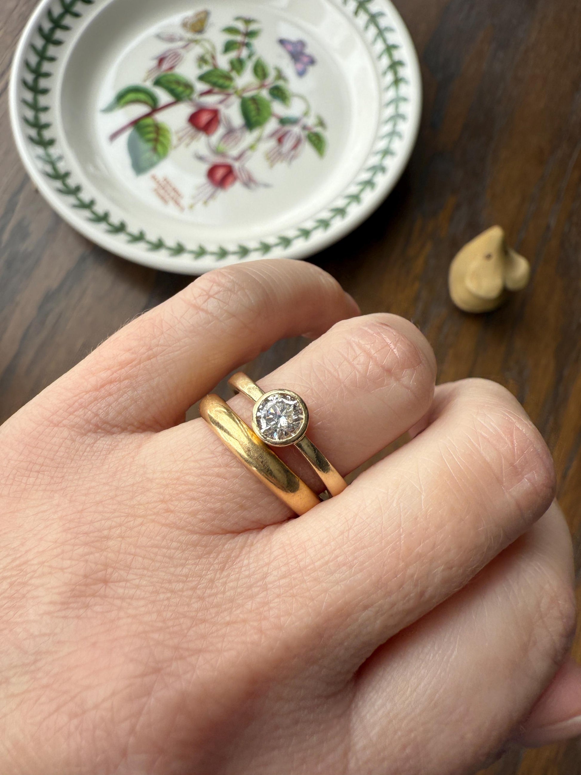 Vintage DIAMOND Bezel Set Ring Stacker Band 14k Gold Solid Geometric Engagement Gift Unisex