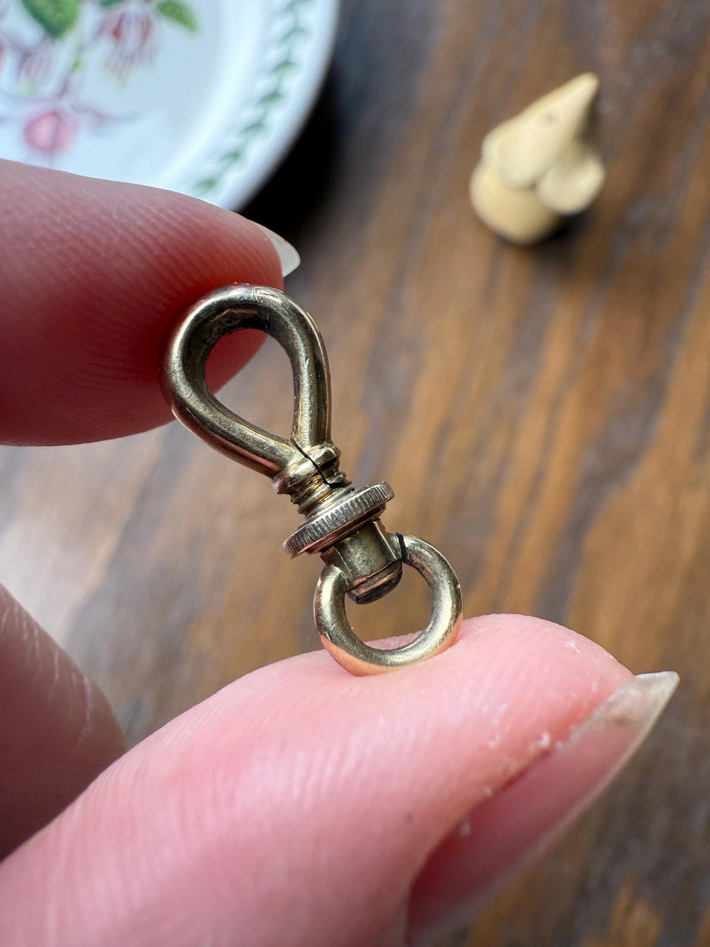 ANTIQUE 2.1g 14k GOLD Solid Victorian Screw Bolt Dog Clip Clasp Pendant Swivel Holder Connector Neckmess Neckstack Parts