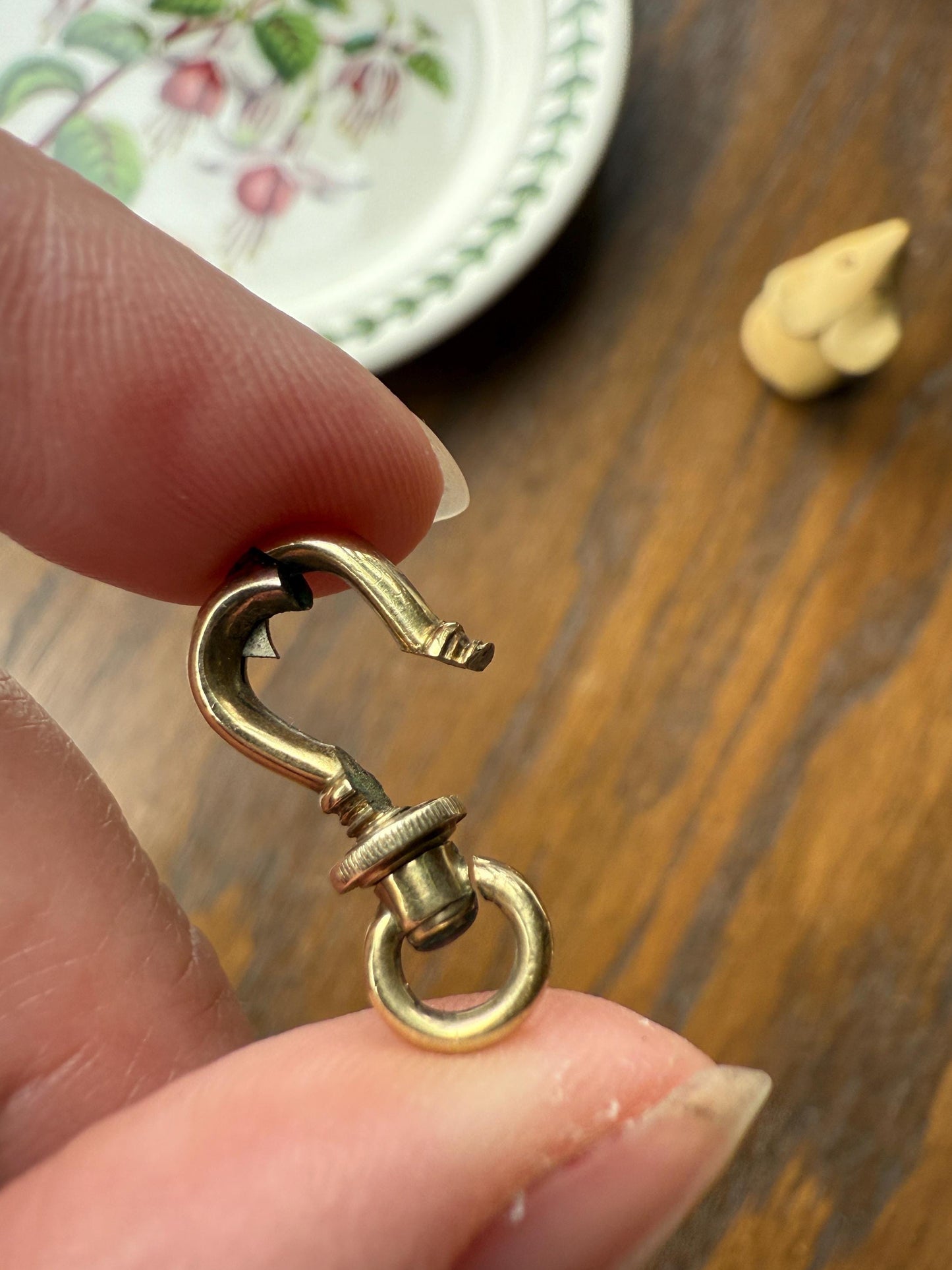 ANTIQUE 2.1g 14k GOLD Solid Victorian Screw Bolt Dog Clip Clasp Pendant Swivel Holder Connector Neckmess Neckstack Parts